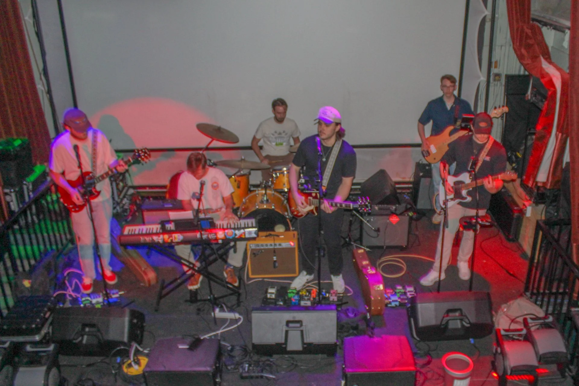 Public Bar Live-2.jpg