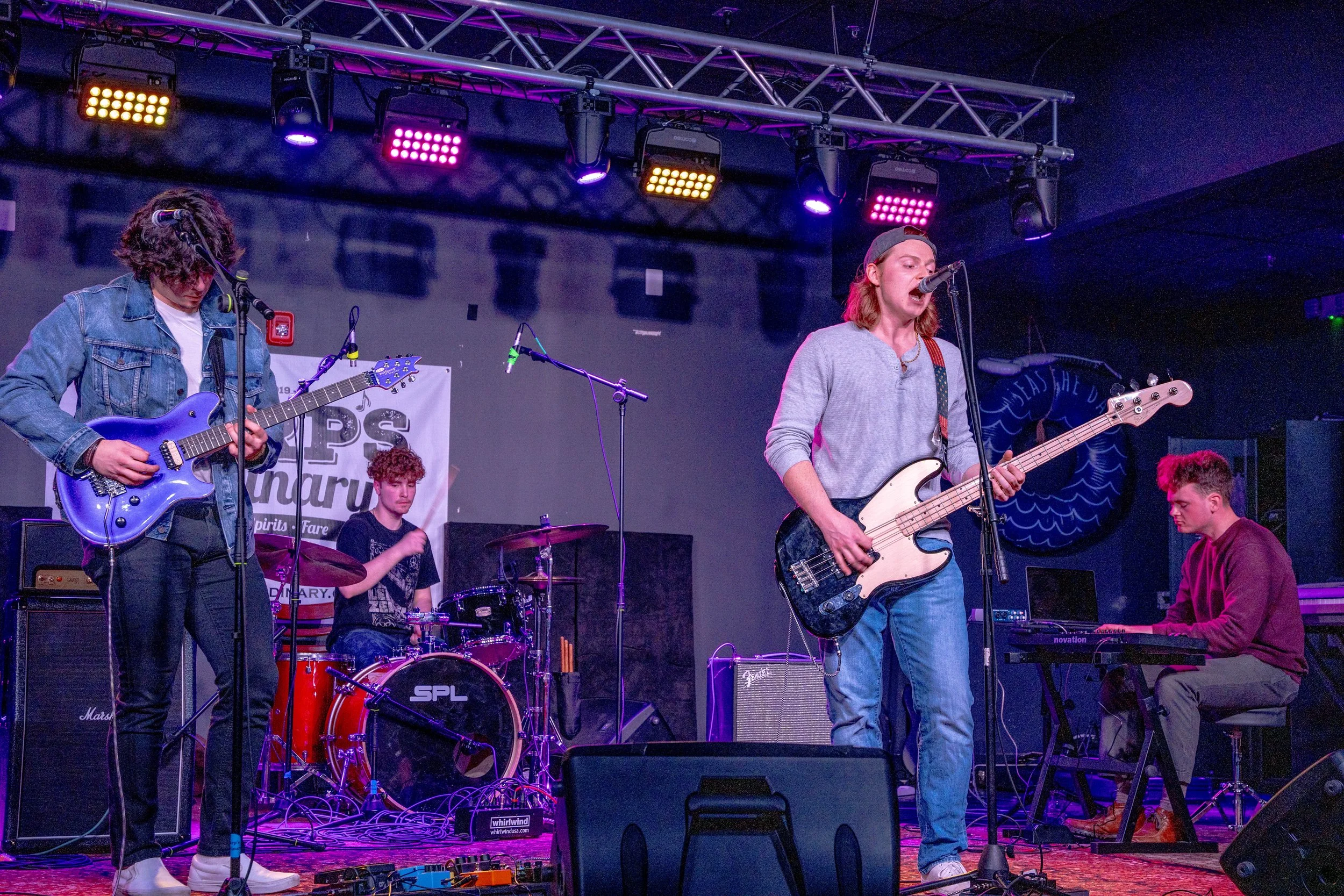 Earp's - Dead Queens & Leannan-Shi-101.jpg