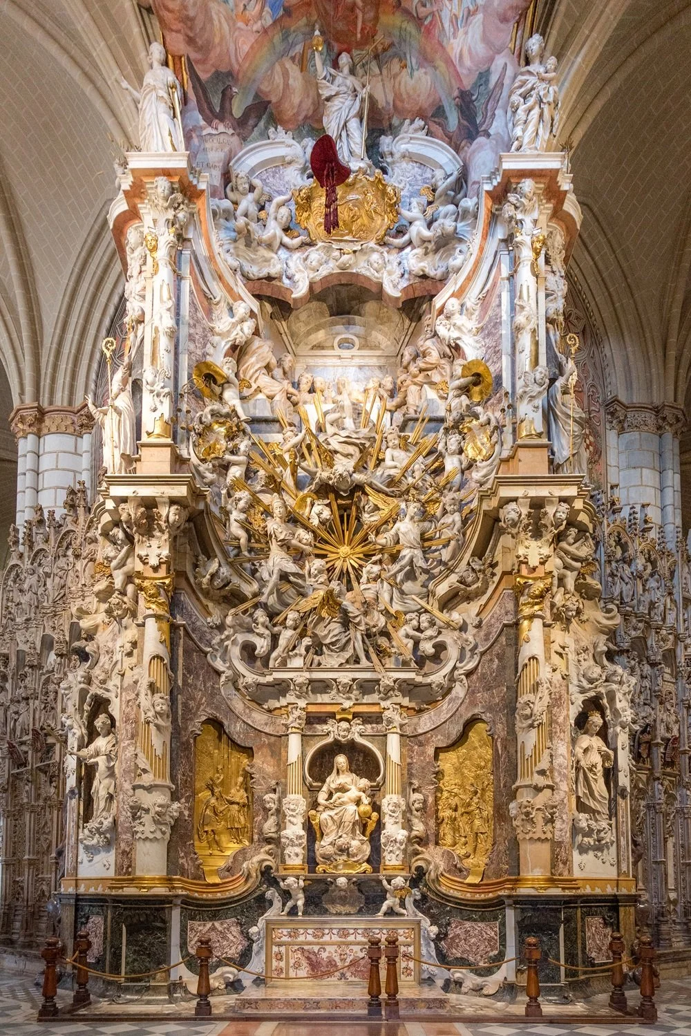 1.1.-altar-del-transparente.jpg