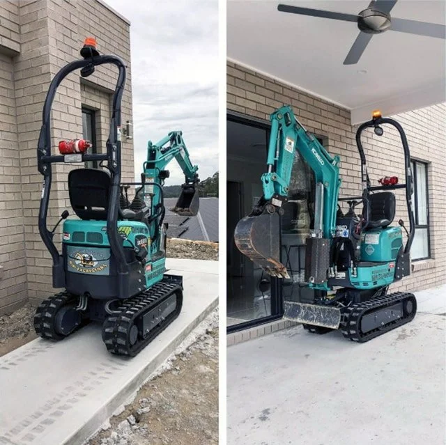 Kobelco sk008 mini digger front and back view showing its compactness and narrow width of 680mm