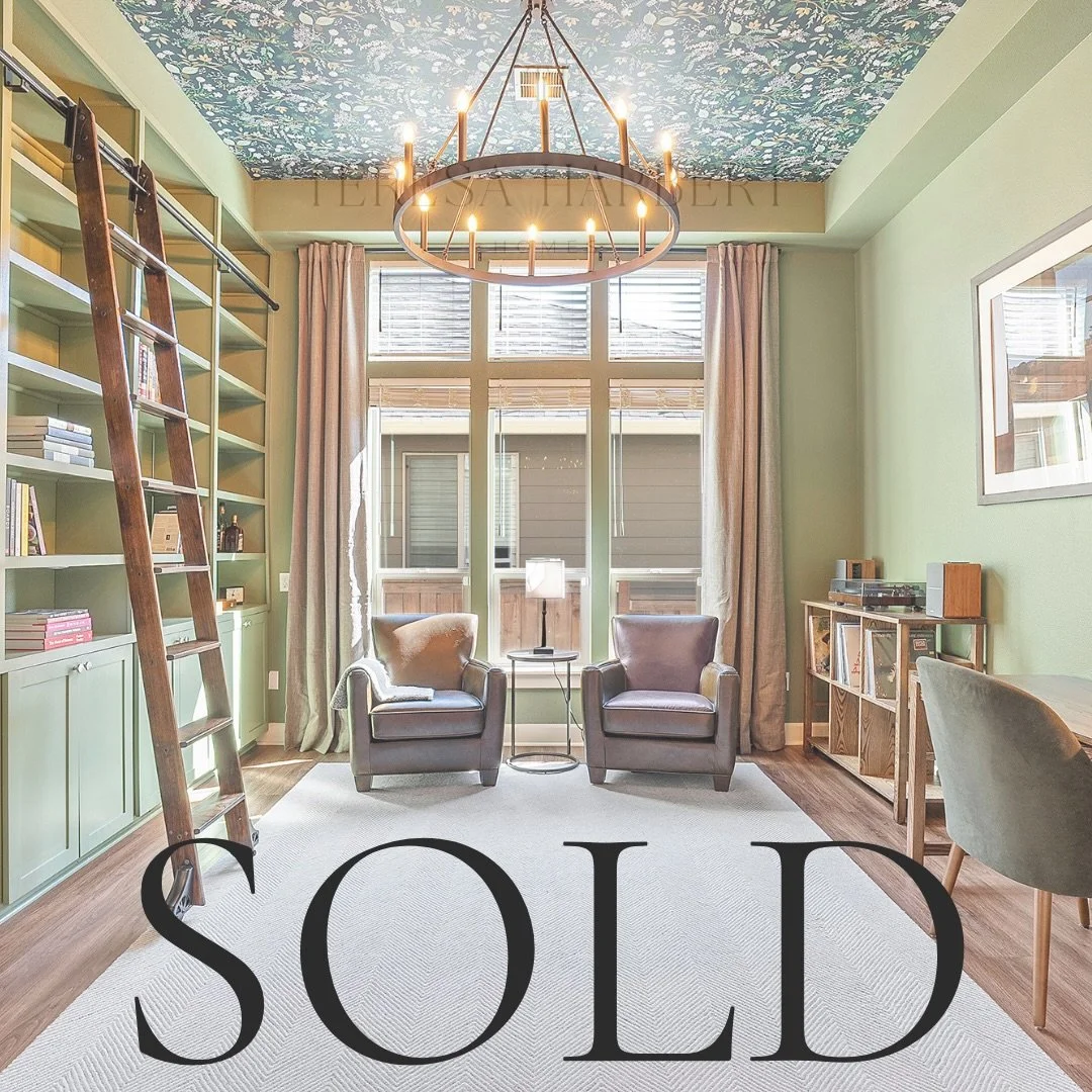 This one meant a lot 🎄

As I was driving home from giving keys last night I kept thinking about how much went into making this happen. Helping this seller move into their next home before selling their current one took careful strategy thoughtful pr