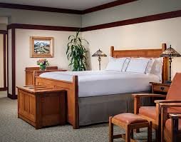Lodge bedroom 2.jpeg