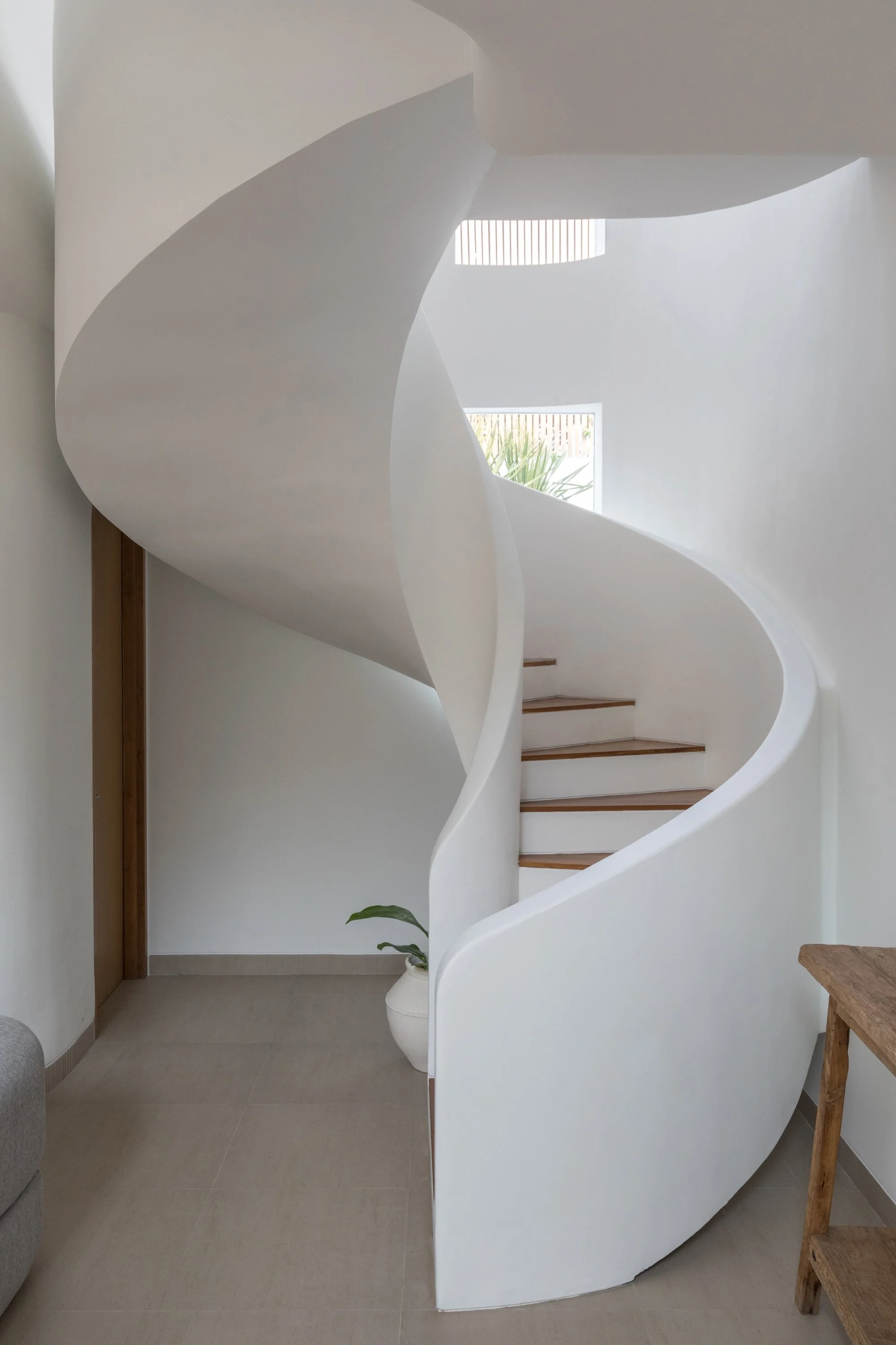 CURVED ARCHITECTURAL VILLA - 3 BEDROOMS - UMALAS - MONTHLY AND YEARLY