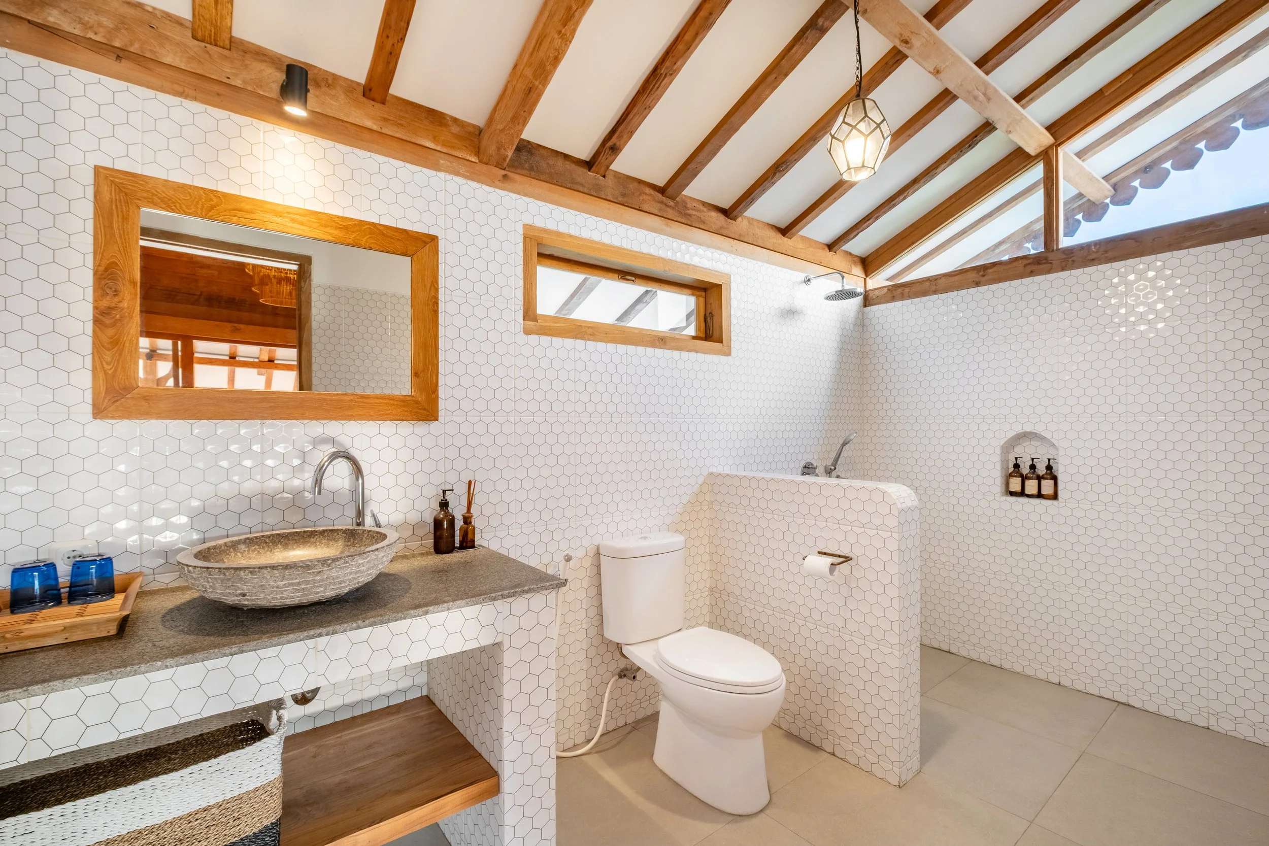 CONTEMPORARY FAMILY VILLA - 3 BEDROOMS - CANGGU - MONTHLY