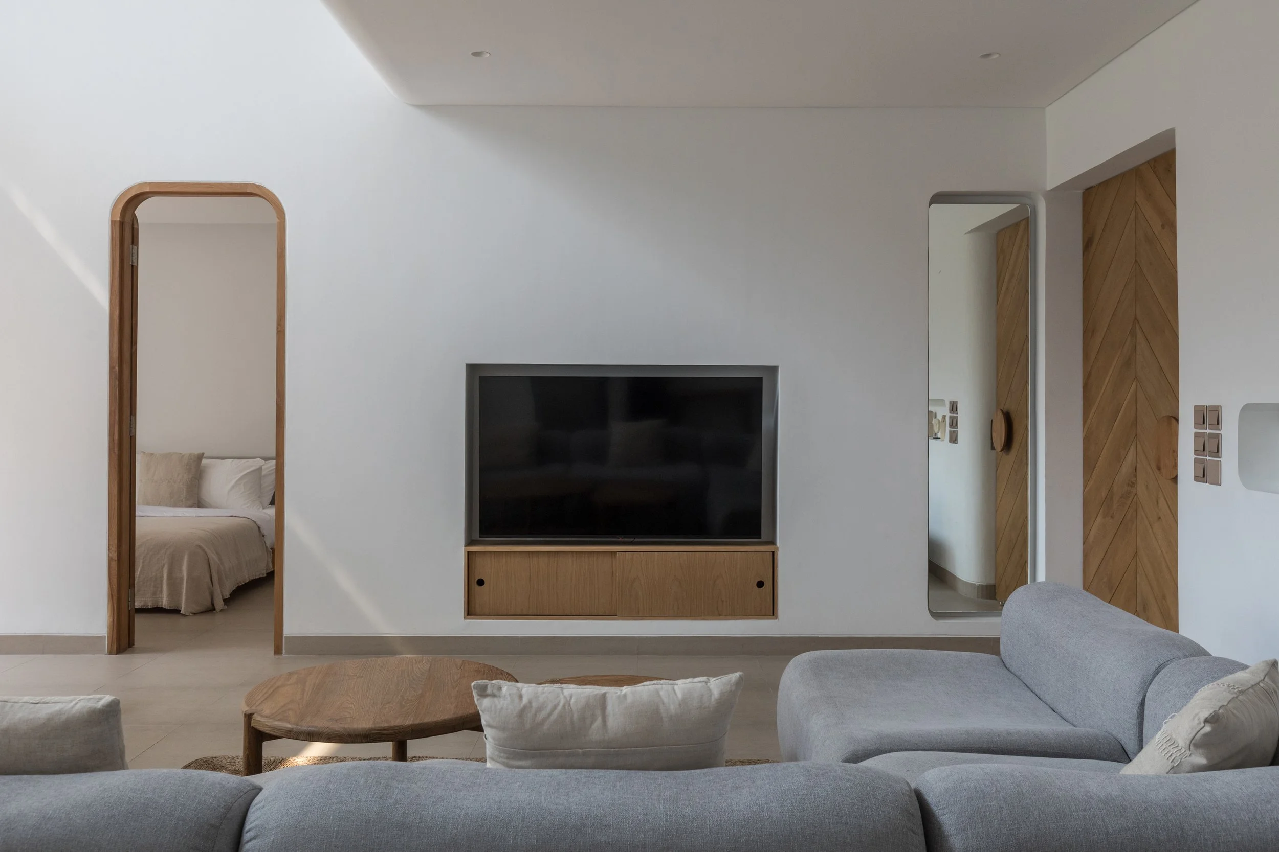 CURVED ARCHITECTURAL VILLA - 3 BEDROOMS - UMALAS - MONTHLY AND YEARLY