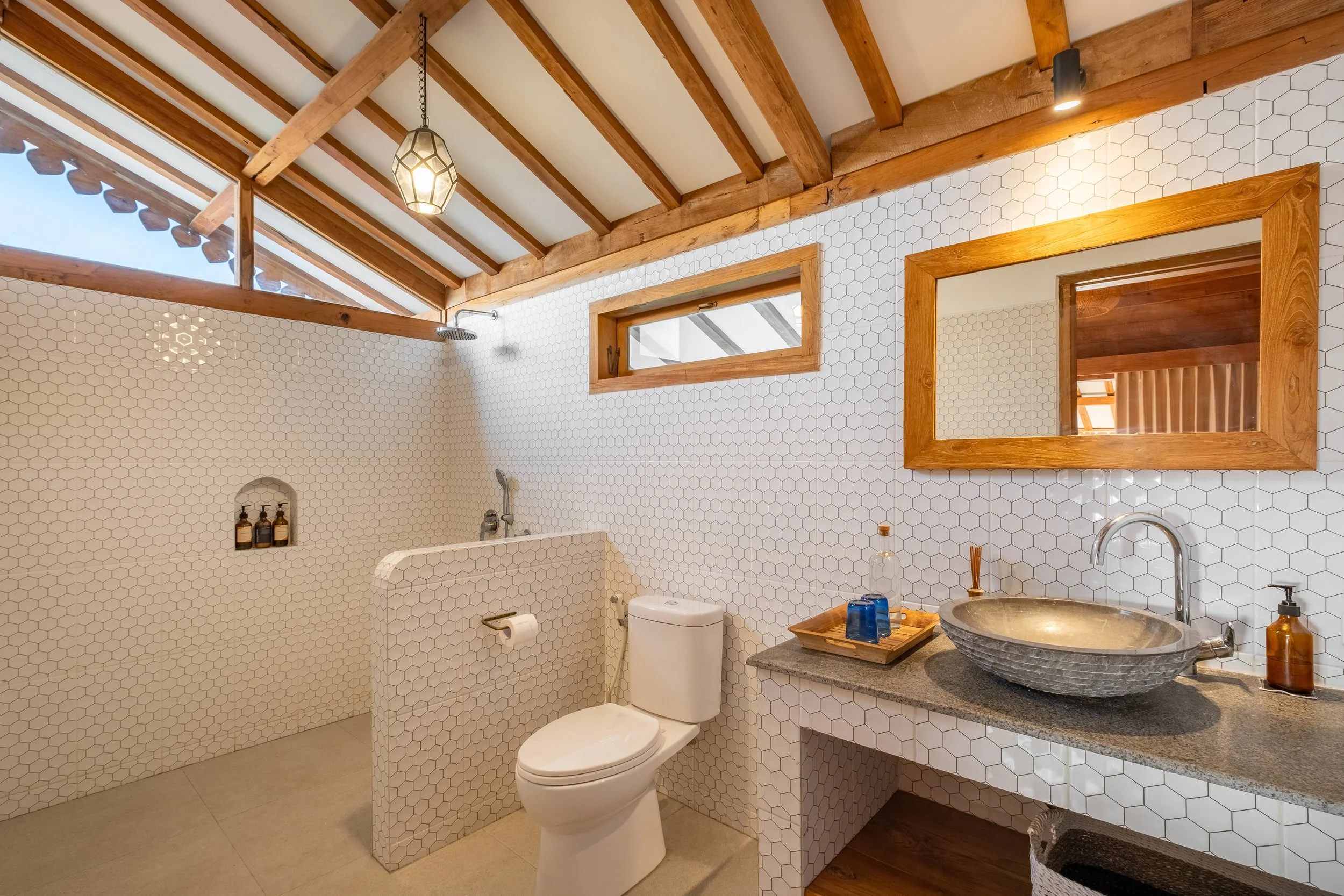 CONTEMPORARY FAMILY VILLA - 3 BEDROOMS - CANGGU - MONTHLY