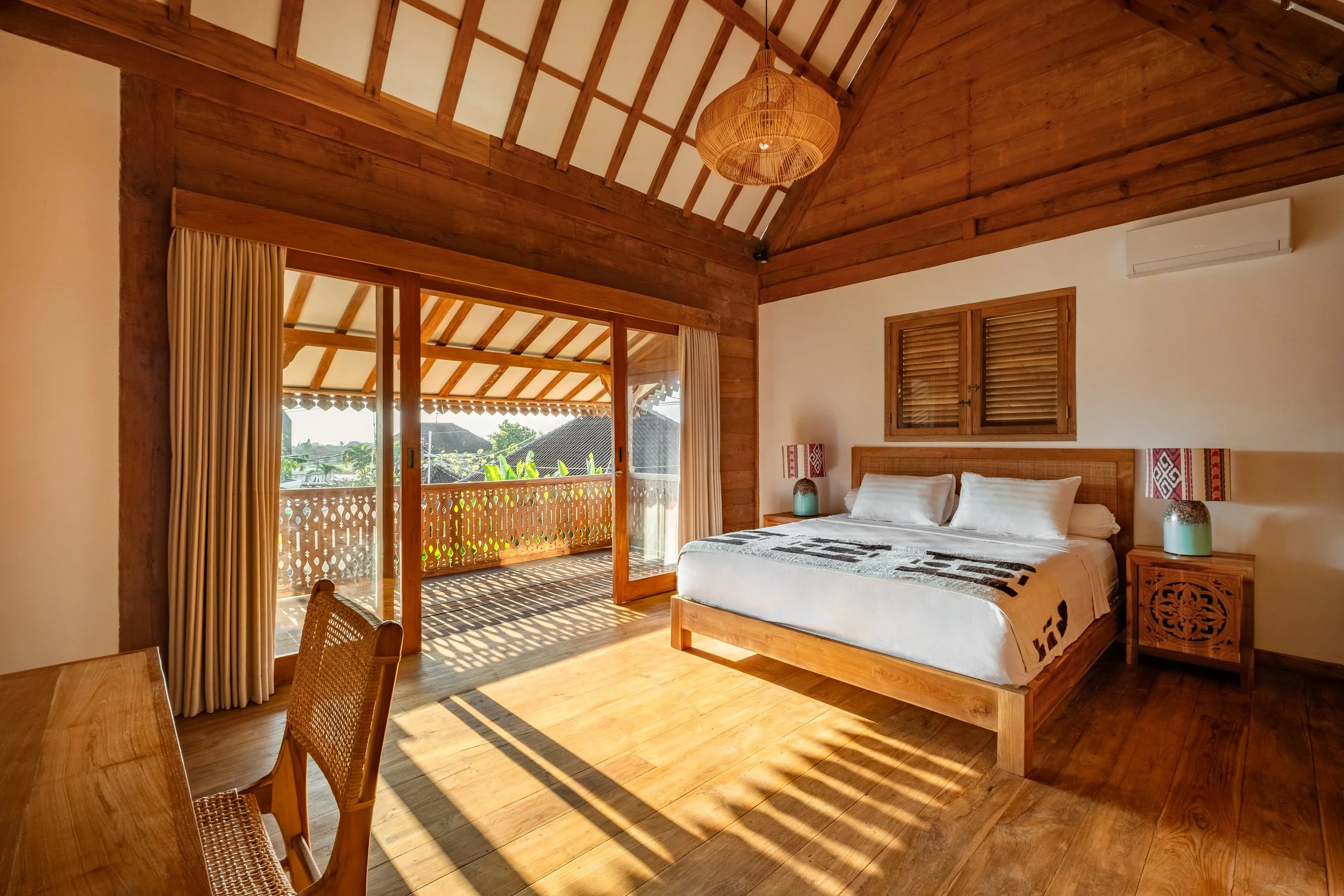 CONTEMPORARY FAMILY VILLA - 3 BEDROOMS - CANGGU - MONTHLY