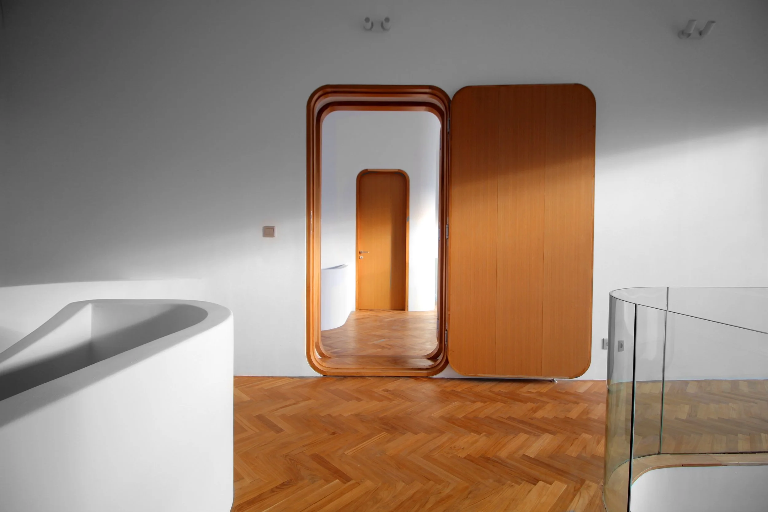 CURVED ARCHITECTURAL VILLA - 3 BEDROOMS - UMALAS - MONTHLY AND YEARLY