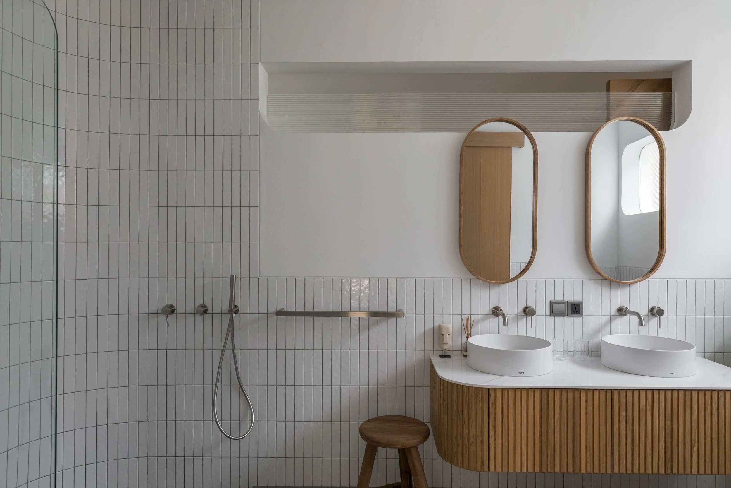 CURVED ARCHITECTURAL VILLA - 4 BEDROOMS - UMALAS - MONTHLY AND YEARLY