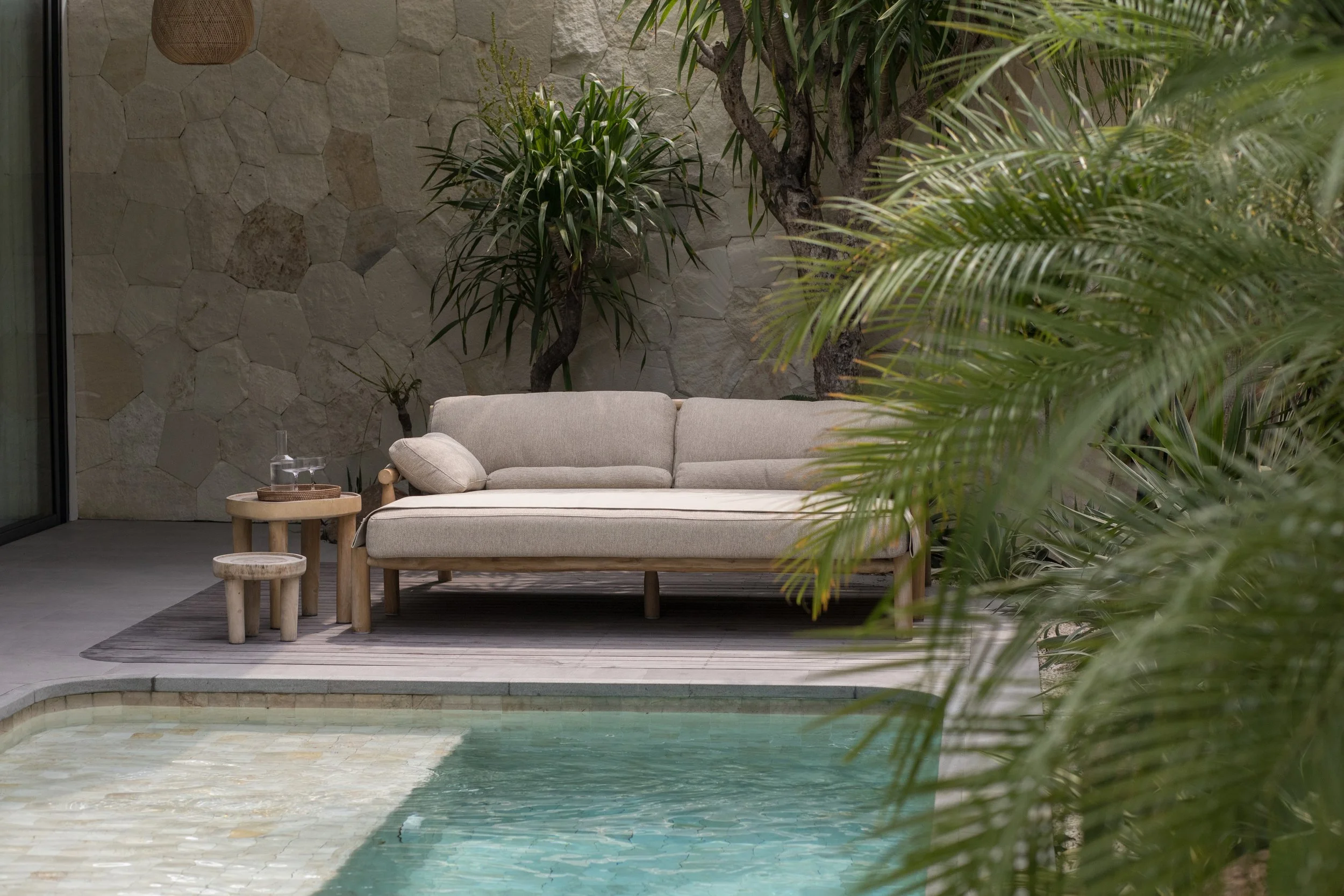 CURVED ARCHITECTURAL VILLA - 4 BEDROOMS - UMALAS - MONTHLY AND YEARLY