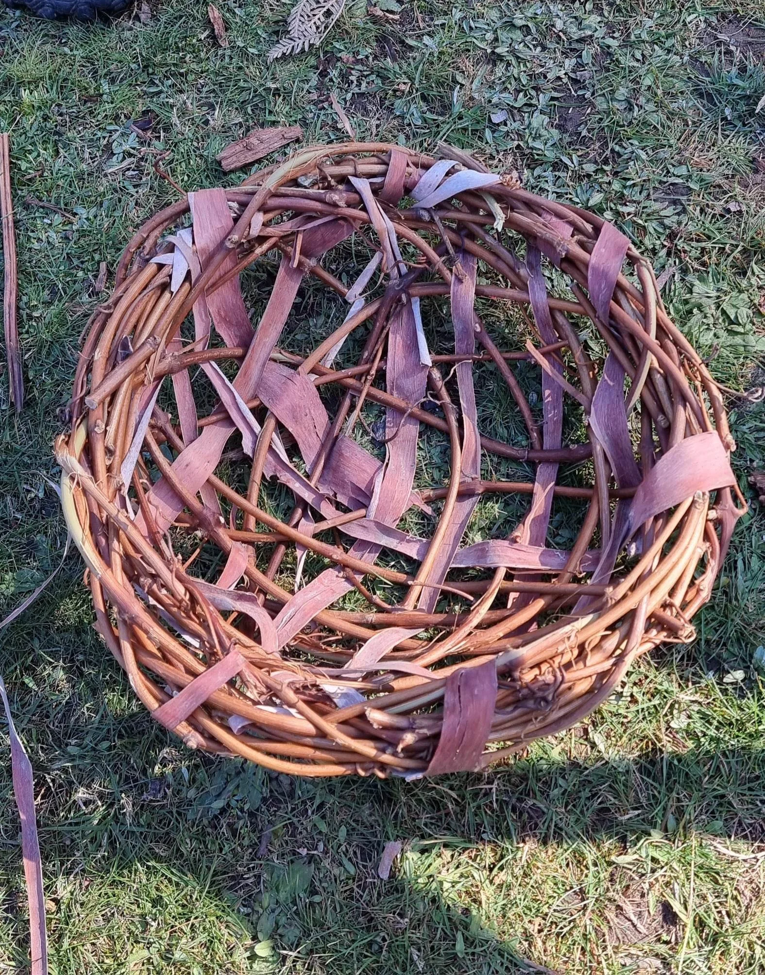 weaving at currajuggle 2.jpg