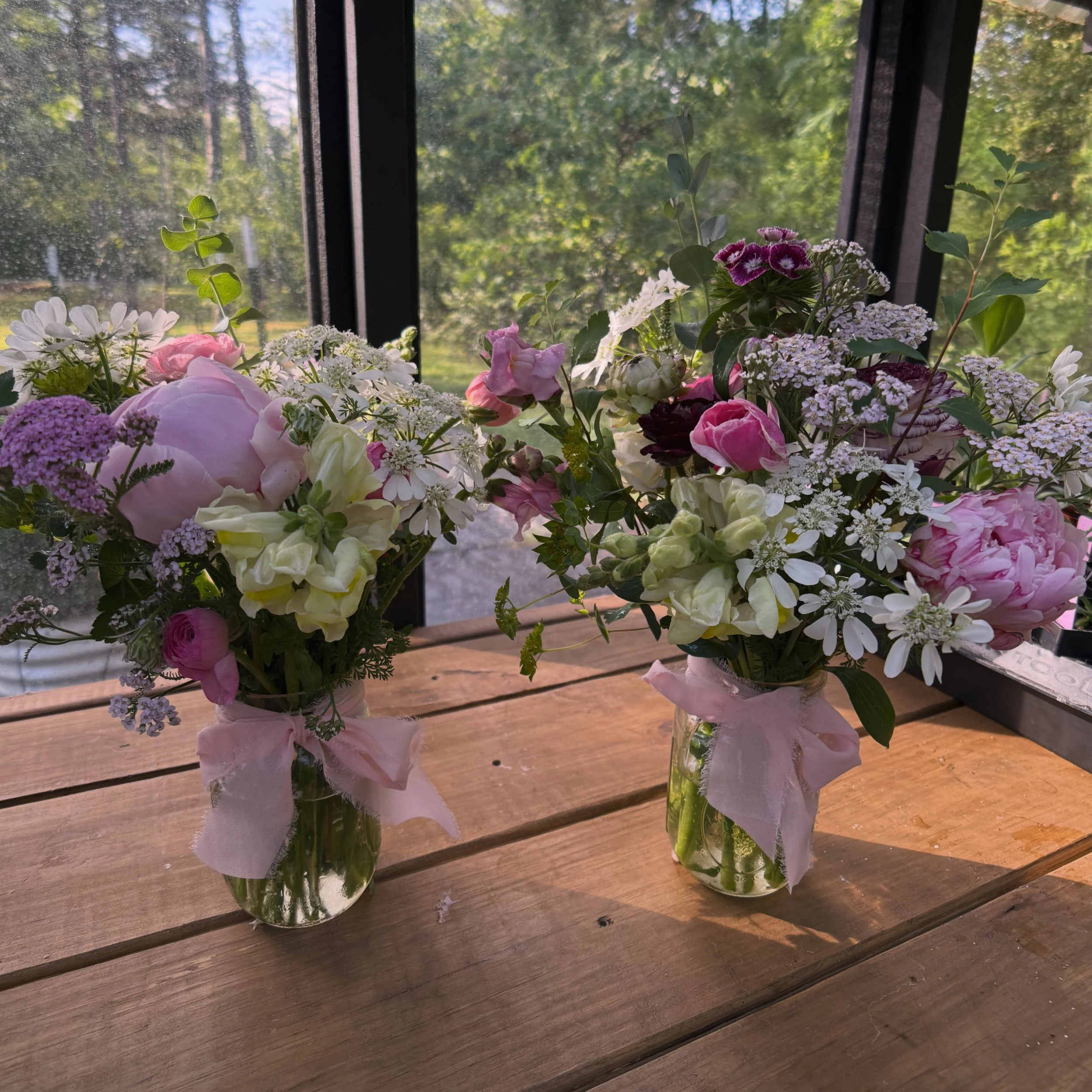 Mother&rsquo;s Day has always felt like such a beautiful reason to slow down and celebrate the women who love, nurture, encourage, and hold so much together 🤍

I gathered a small number of bouquets this week filled with spring blooms grown right her