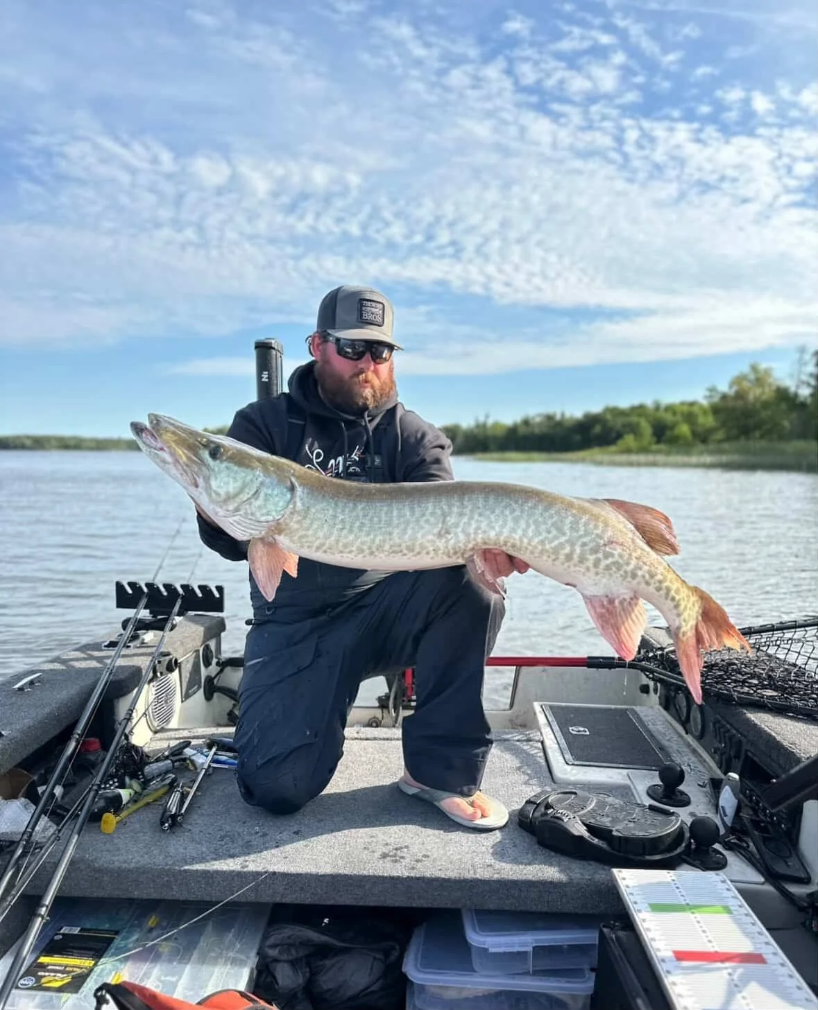 6 Slot Musky Pic.jpg