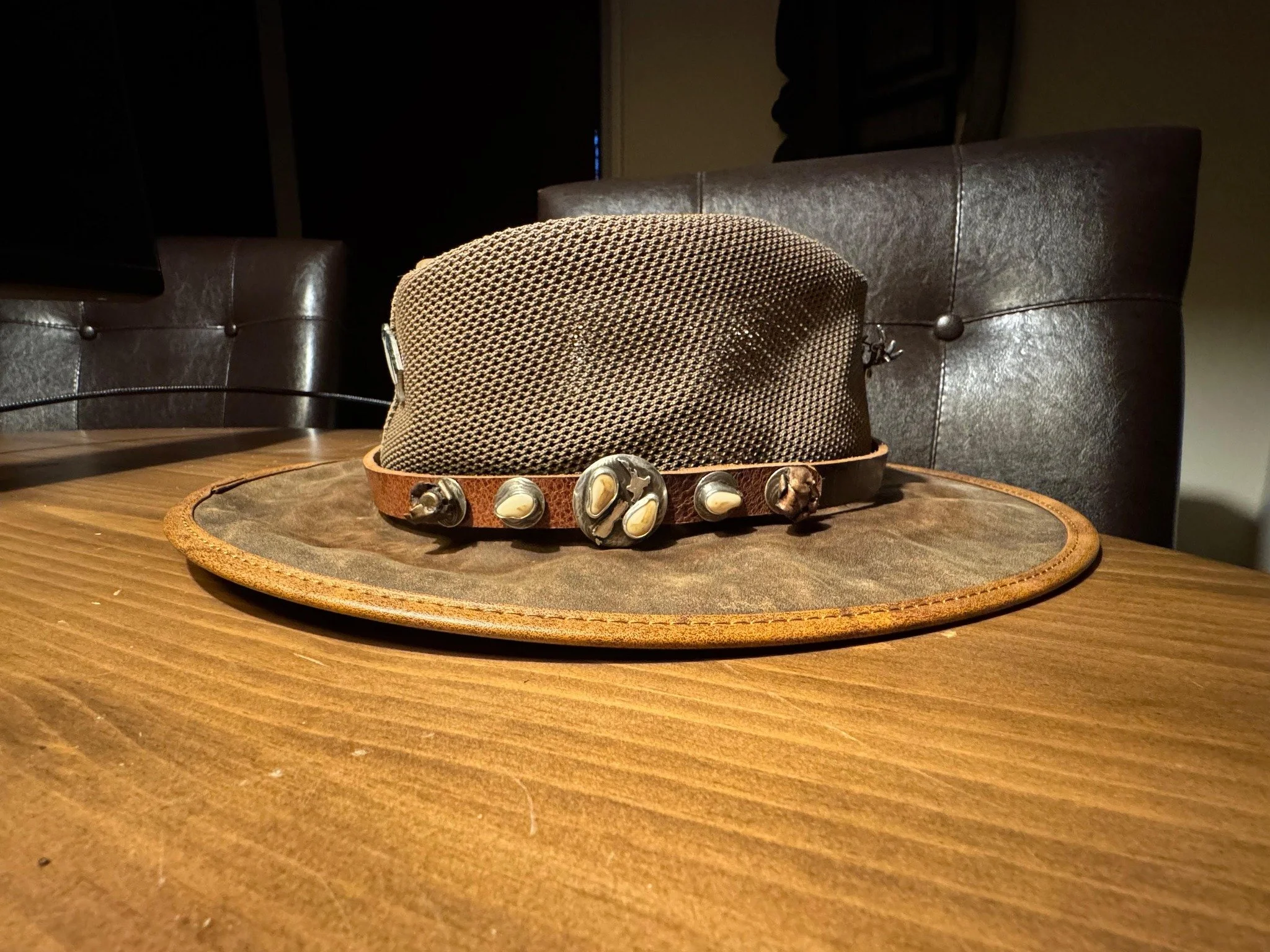 I absolutely love when clients show me what they have created with some of the animals they have harvested @huntersjewelry . Here we have the ivory of the red stags and the bullets used in the hunt for the 2 red stags. How incredible! Well done Doug 