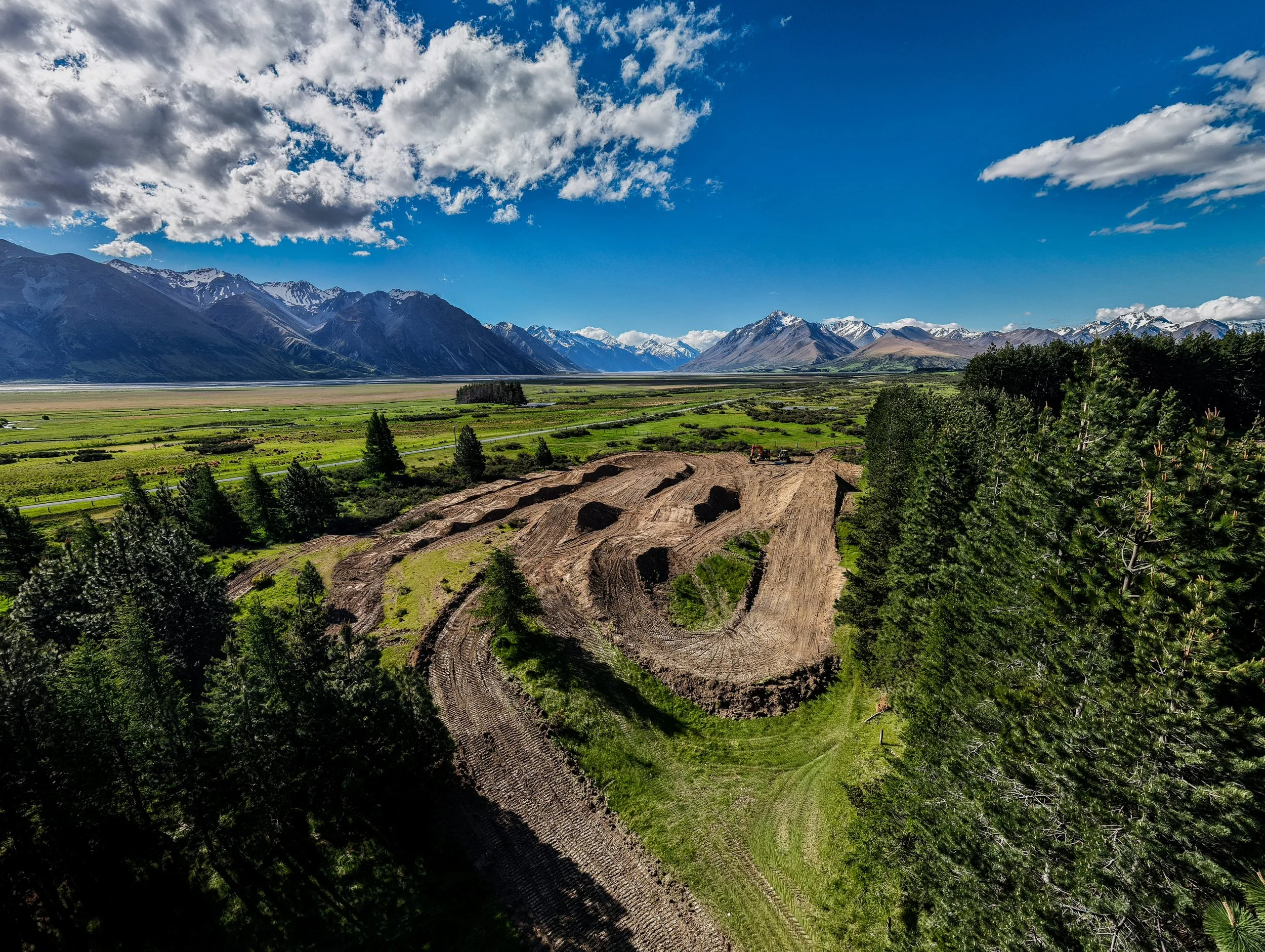 Motocross track builder New Zealand, american inspired motocross tracks built in New Zealand. Motocross track maintenance, motocross design work 