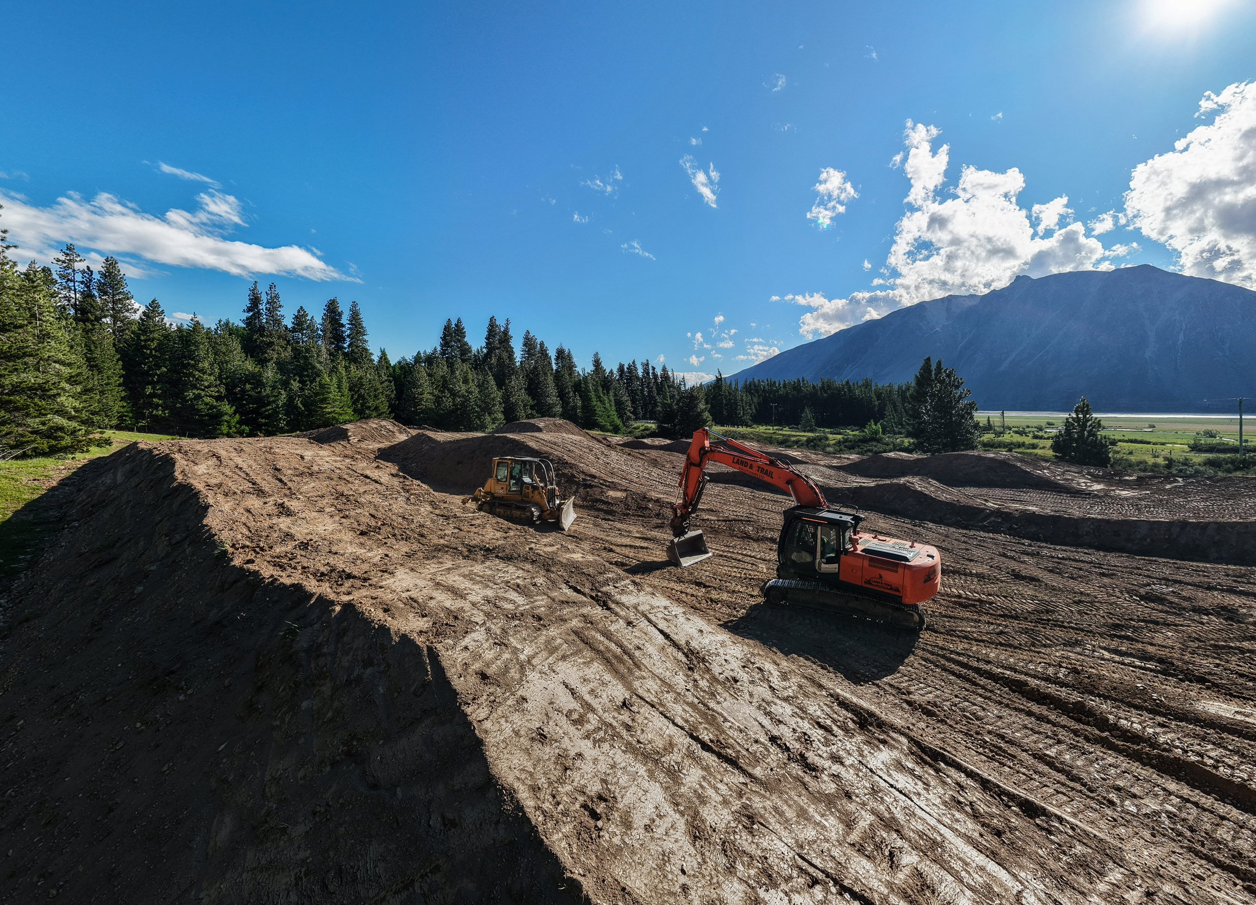 Motocross track builder New Zealand, american inspired motocross tracks built in New Zealand. Motocross track maintenance, motocross design work 