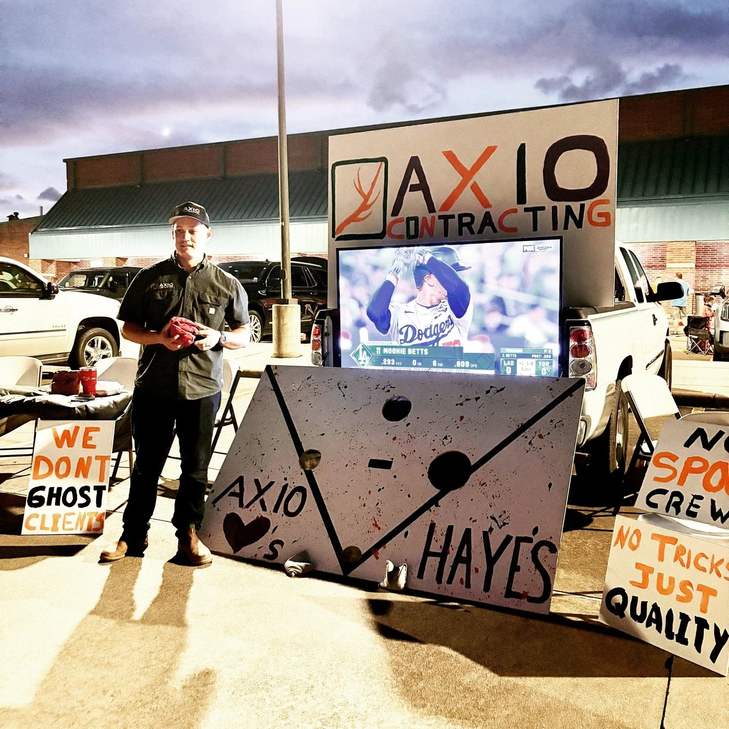 What a fun weekend having fun at the Hayes Elementary Trunk or Treat!! Our booth was complete with baseball bag toss, halloween puns, and watching Game 1 of the World Series!!

Thank you to everyone who stopped by and to the other businesses and fami