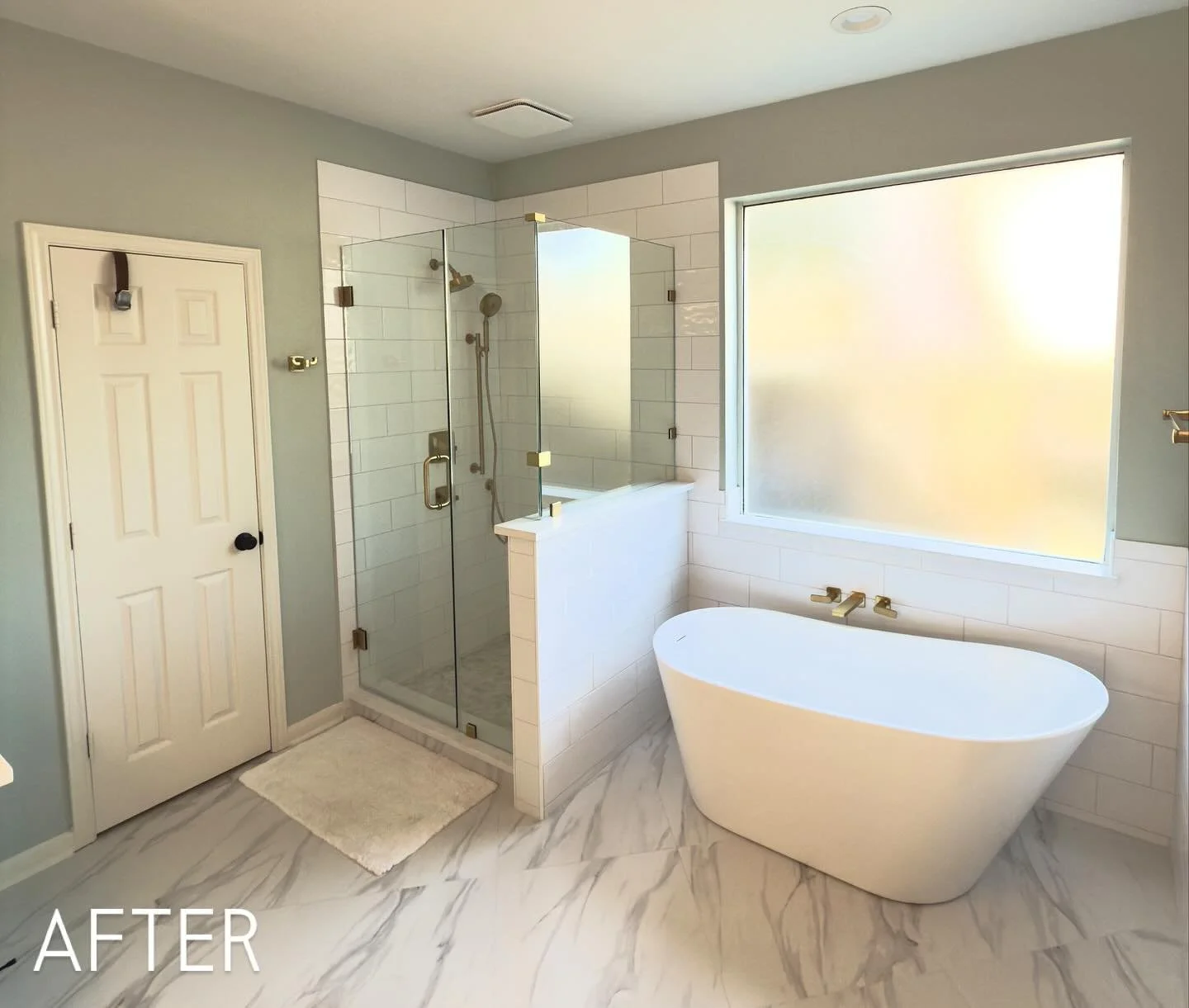 You don&rsquo;t need to take out walls or change your layout to achieve your dream bathroom! New finishes, hardware, and fixtures paired with your &lsquo;friendly-neighborhood contractor&rsquo; is all it takes! #axiocontracting #makeremodelinggreatag