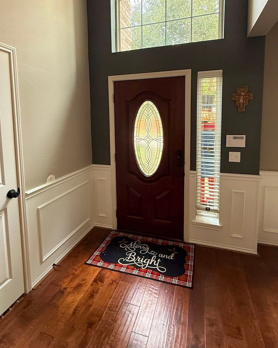 One of our favorite &ldquo;quiet upgrades&rdquo; 👌

Wainscoting is a simple way to take a normal, builder-grade home and make it feel custom. It adds depth, character, and that something feels different here vibe&mdash;without a full remodel.

It&rs