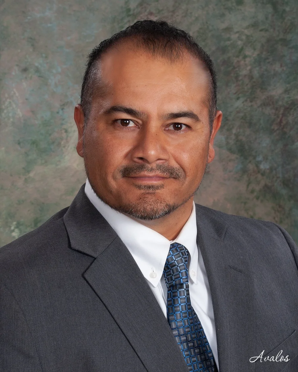 Dr. Derek Lopez