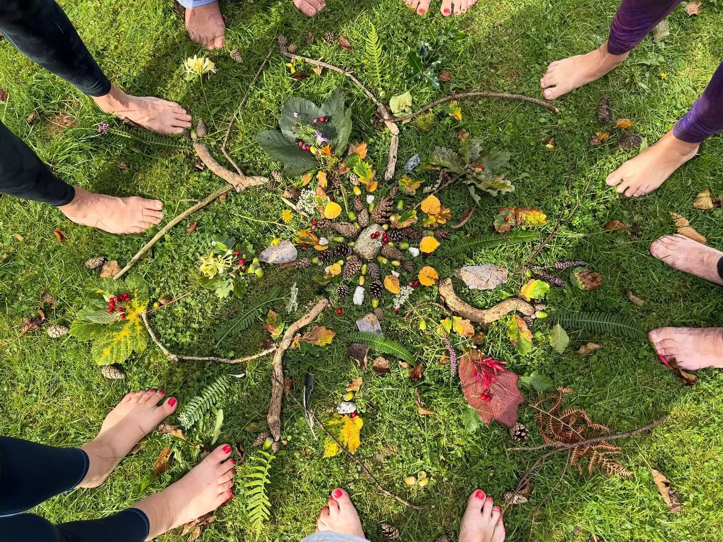 The “Angels of the Whispering Stream” retreat in Snowdonia was overflowing with gorgeousness, connection, and joy. I hope these photos bring a little of that magic to you too 💚🌾🎶🌿🌳#transformation #crystalbowls #alchemy #vibration #lo