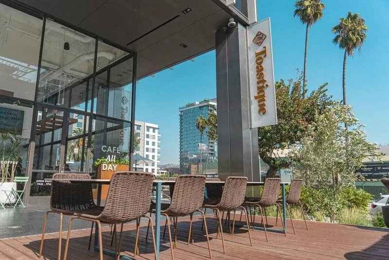 3-patio.jpg