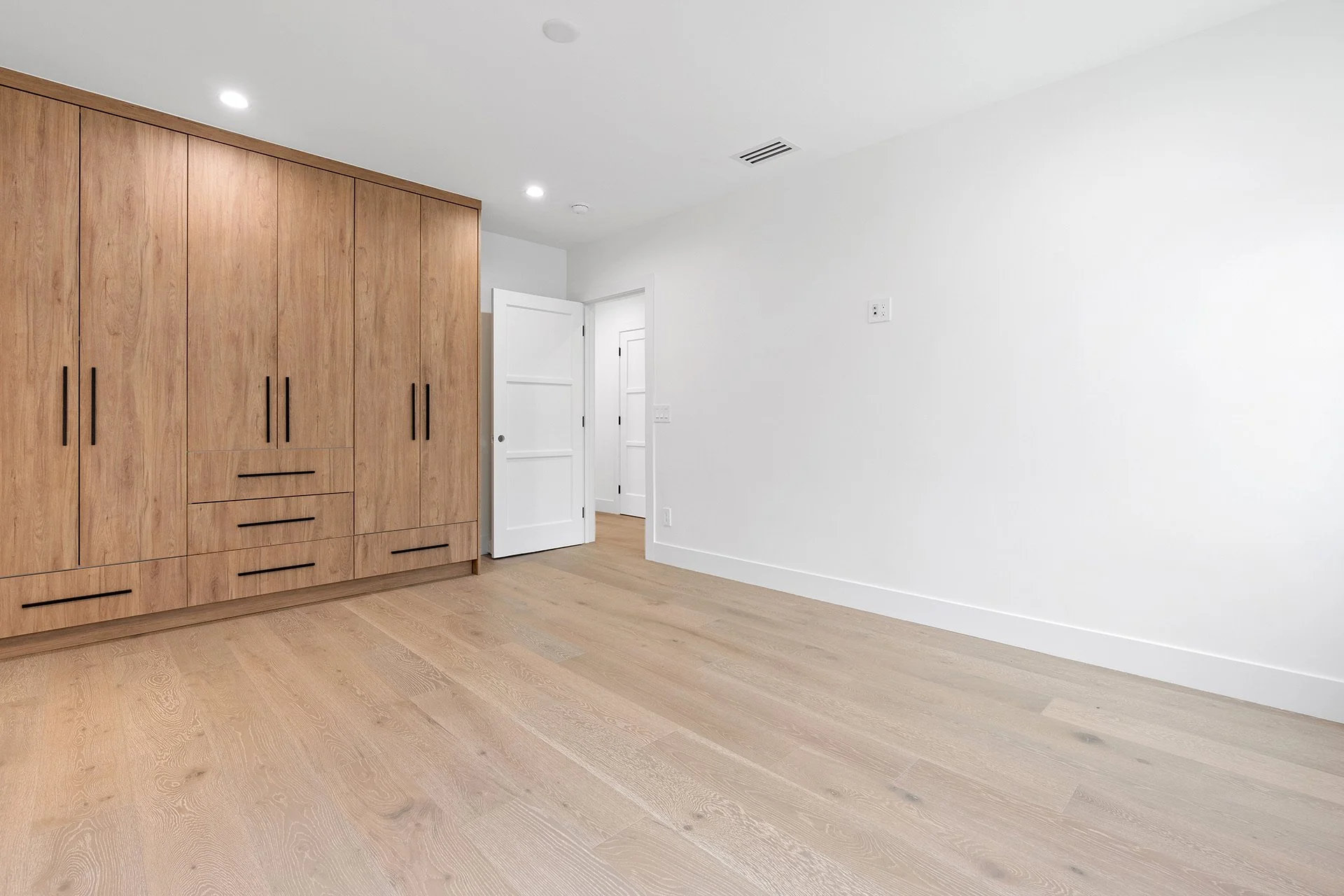Point View St _ Axle Homes 54 Web.jpg
