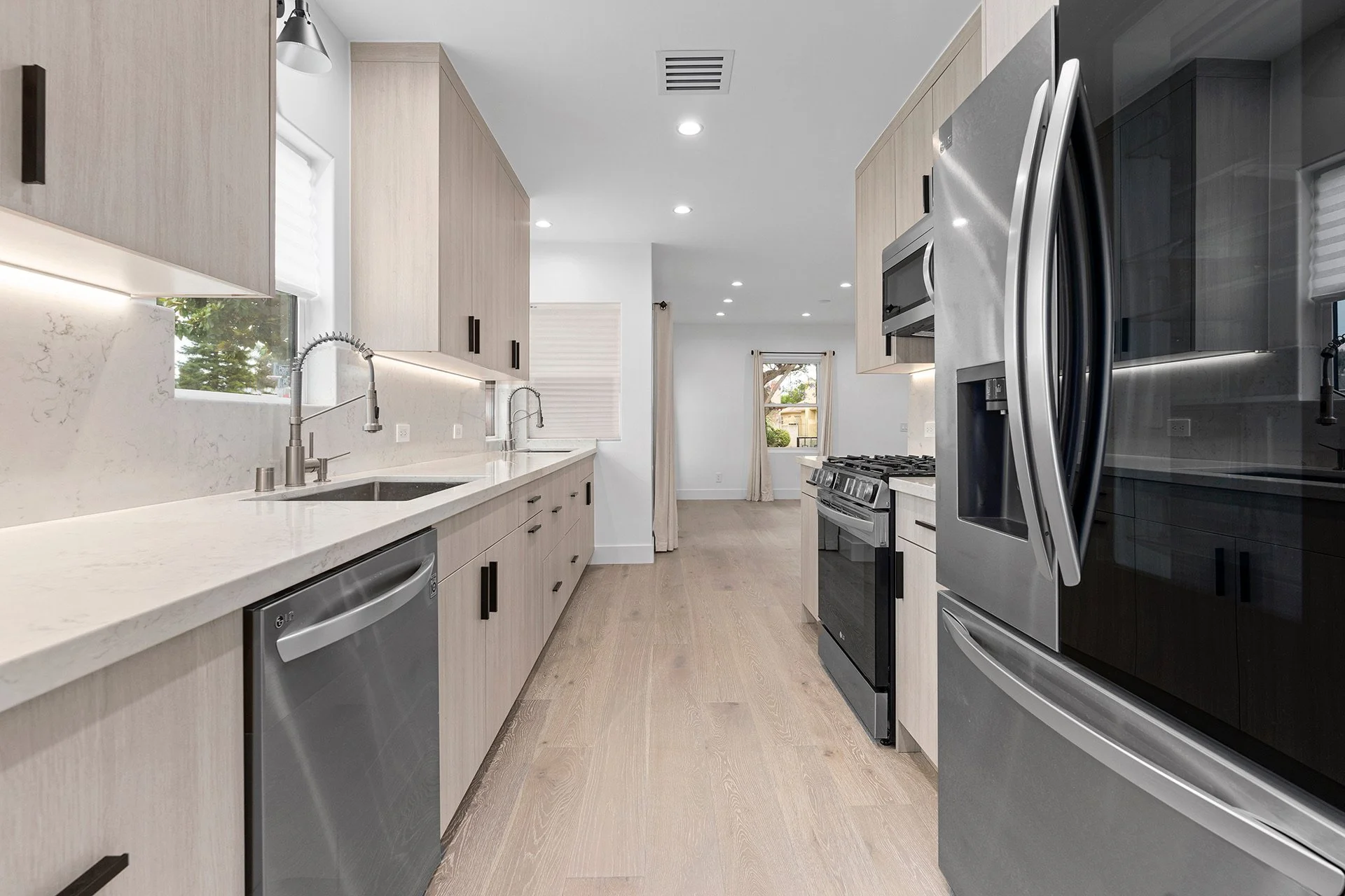 Point View St _ Axle Homes 07 Web.jpg