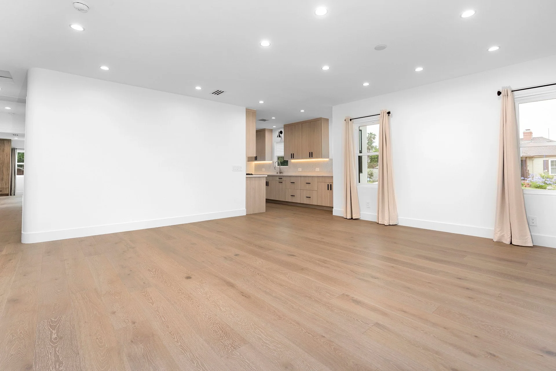 Point View St _ Axle Homes 80 Web.jpg