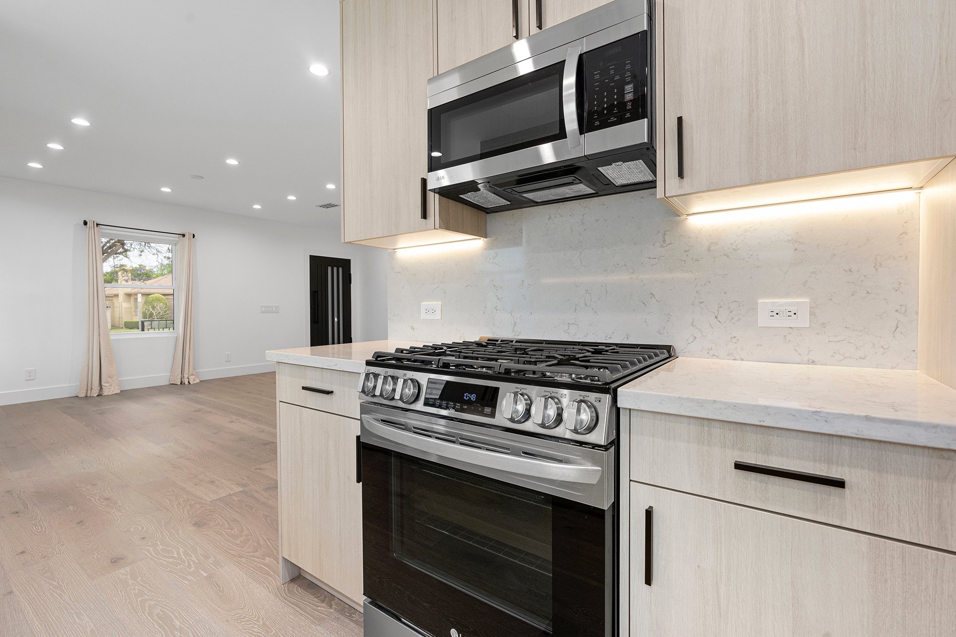 Point View St _ Axle Homes 02 Web.jpg