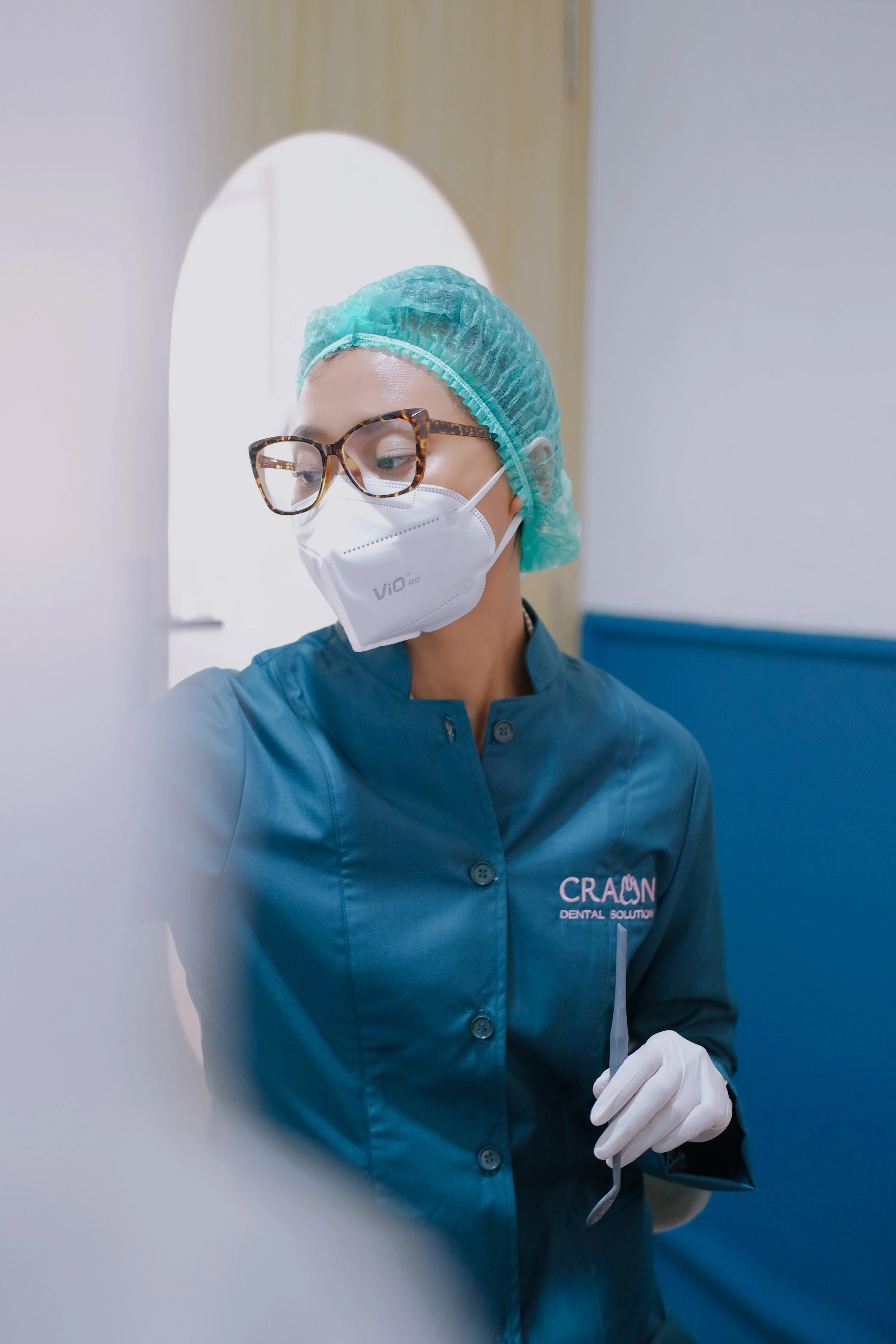 Gigi Kusam Bikin Kurang Percaya Diri? Saatnya Coba Bleaching Gigi di Malang!