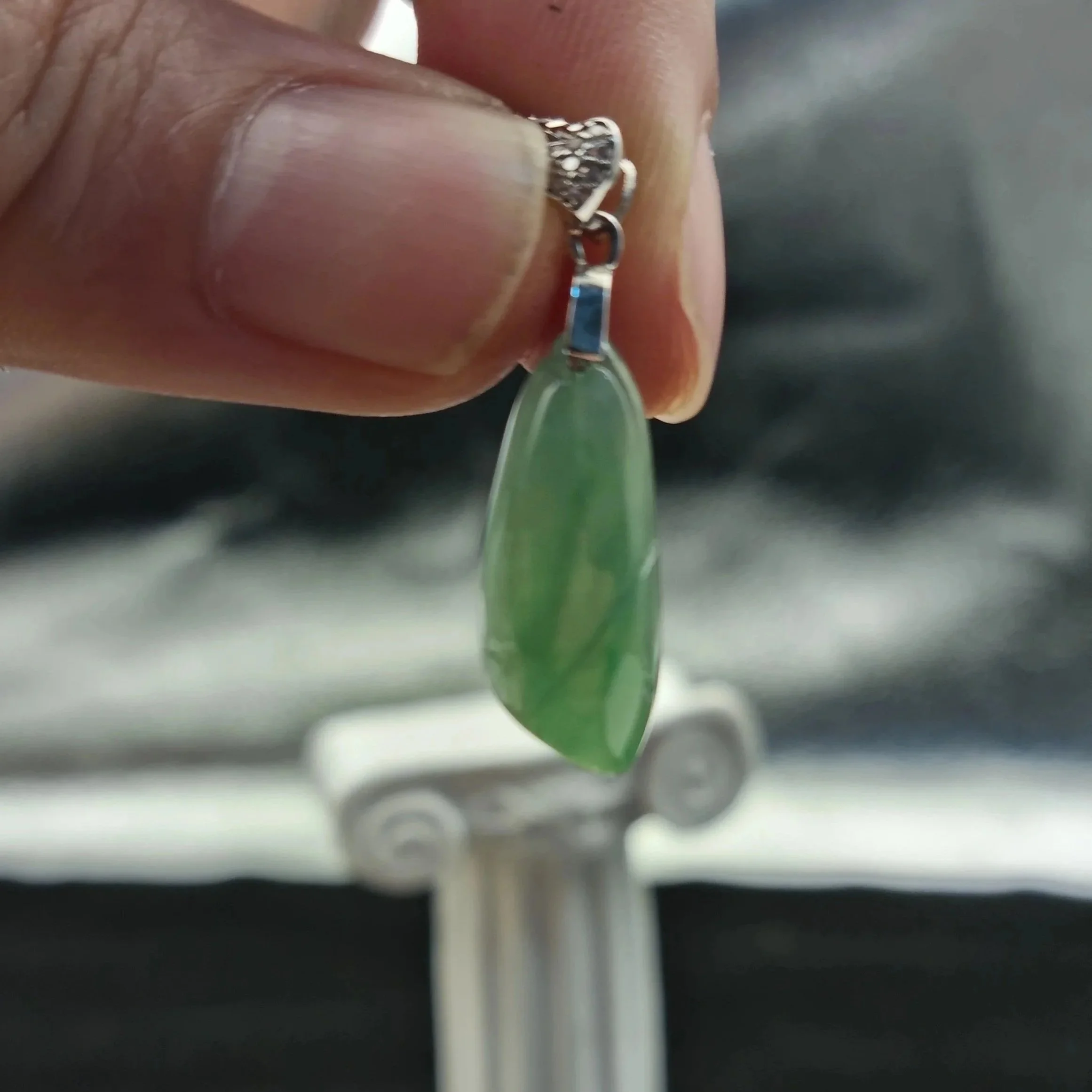 Natural Green Jadeite Pendant 瓜形 / 瓜吊坠