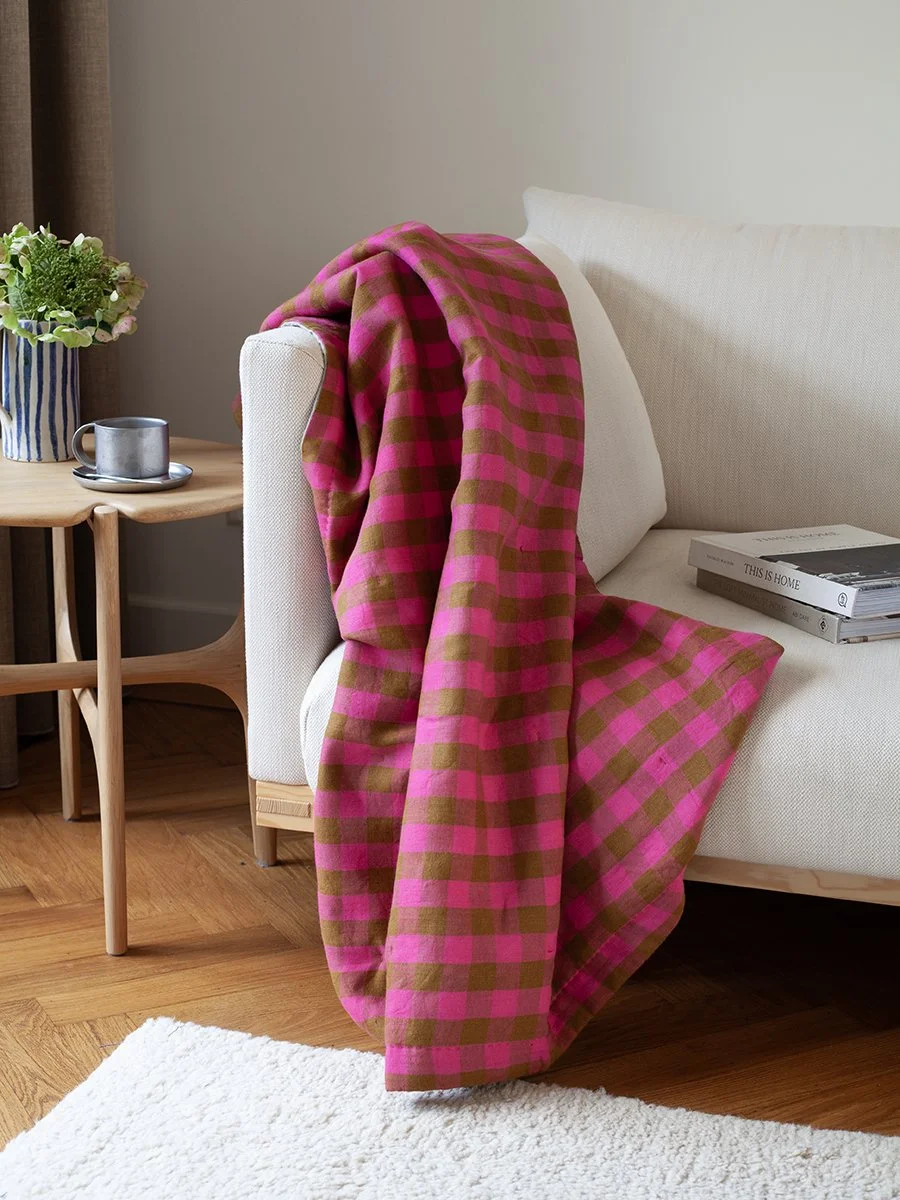 Blanket-Wholecloth-M&MRhubarb-Kathryn-Clark-Vertical-InSitu.jpg