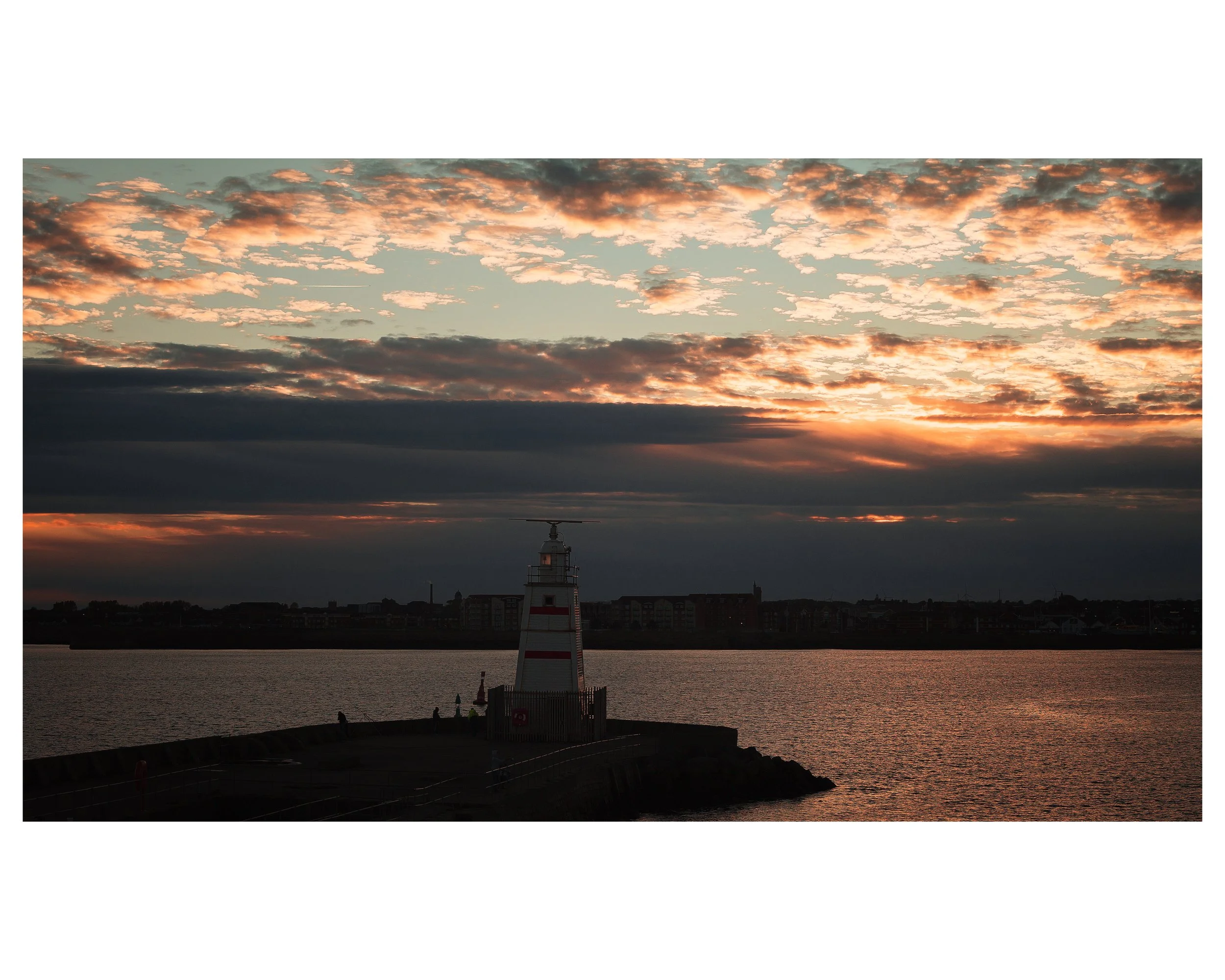 Headland lighthouse.jpg