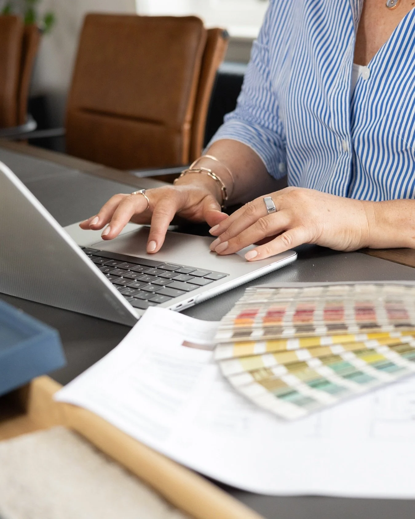 Sometimes it only takes a small shift, a warmer white, a richer neutral for a tone that feels like home.

This November, we&rsquo;re gifting a little something to help you begin. Book a Colour Consultation, and you&rsquo;ll receive a 2.5L tin of desi