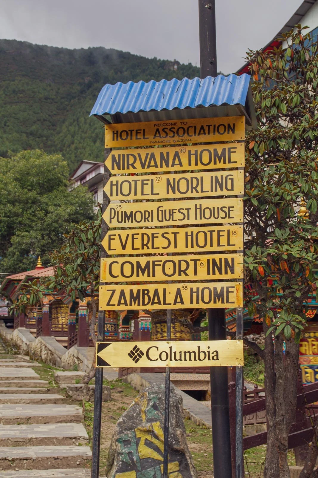  Von Hotels über Cafés bis hin zu Outdoor-Geschäften hat Namche einiges zu bieten, wie dieser Wegweiser verrät.  