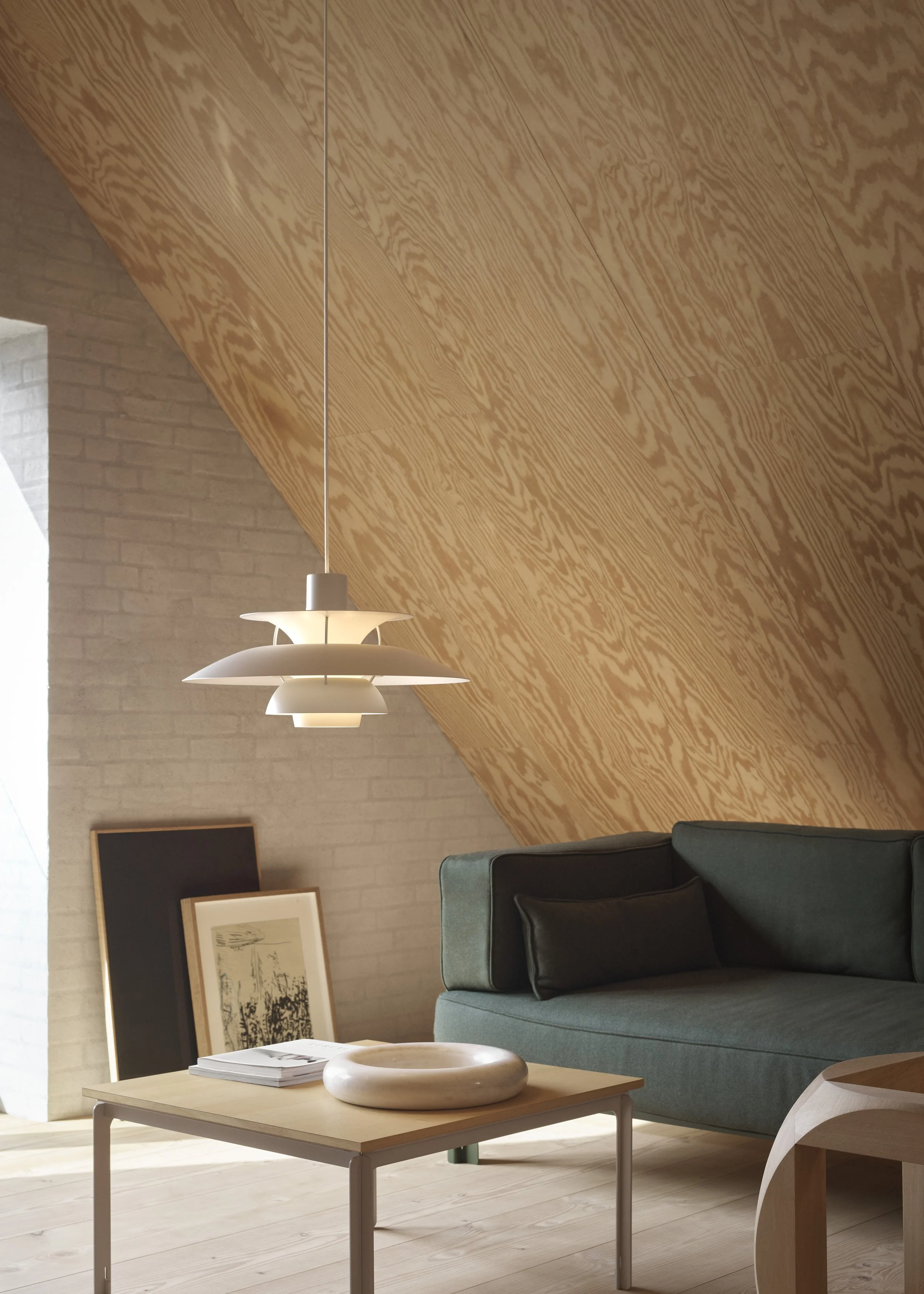 PH5-Pale-Pewter-Livingroom-Odsherred-18097.jpg