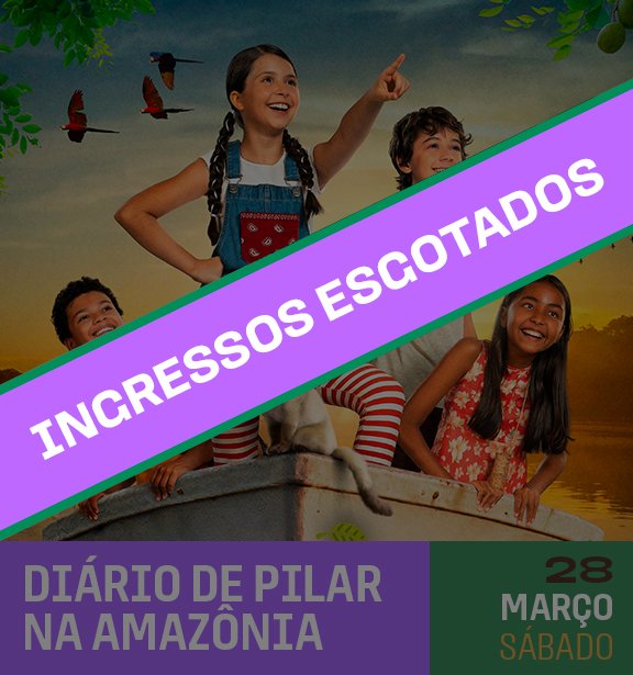 Crianças felizes em um barco na Amazônia com uma mulher apontando para o céu ao entardecer, com pássaros voando e árvores ao redor, promovendo ingresso esgotado para evento sobre diário de Pilar na Amazônia.