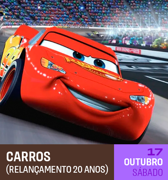 Carrinho de corrida animado do personagem Lightning McQueen do filme Carros em uma pista de corrida com público ao fundo.