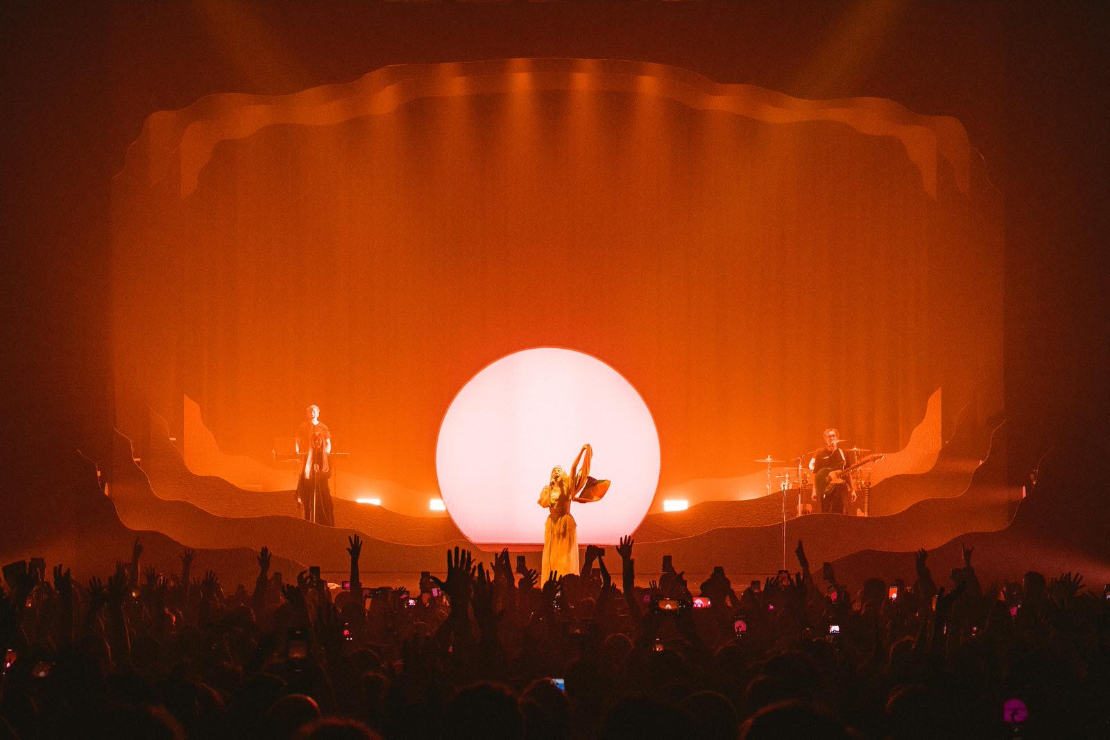 AURORA - UK Tour 2022 | Lighting Direction
[project:aurora]
[url:/project-aurora]