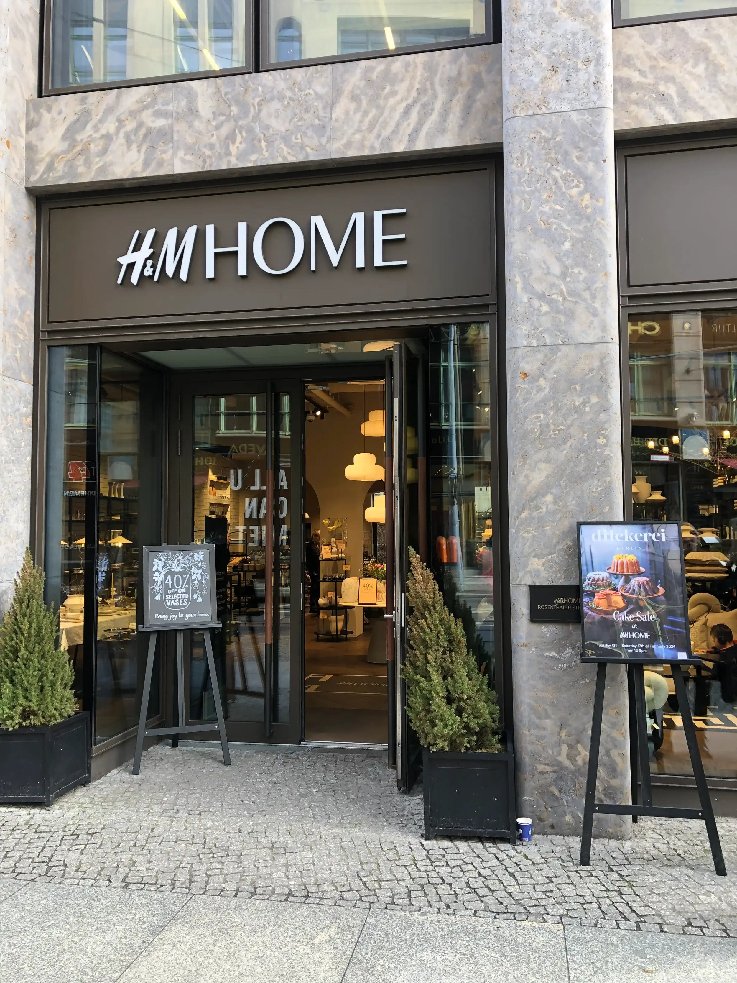 entrance of the location hosting pop event cake sale in berlin