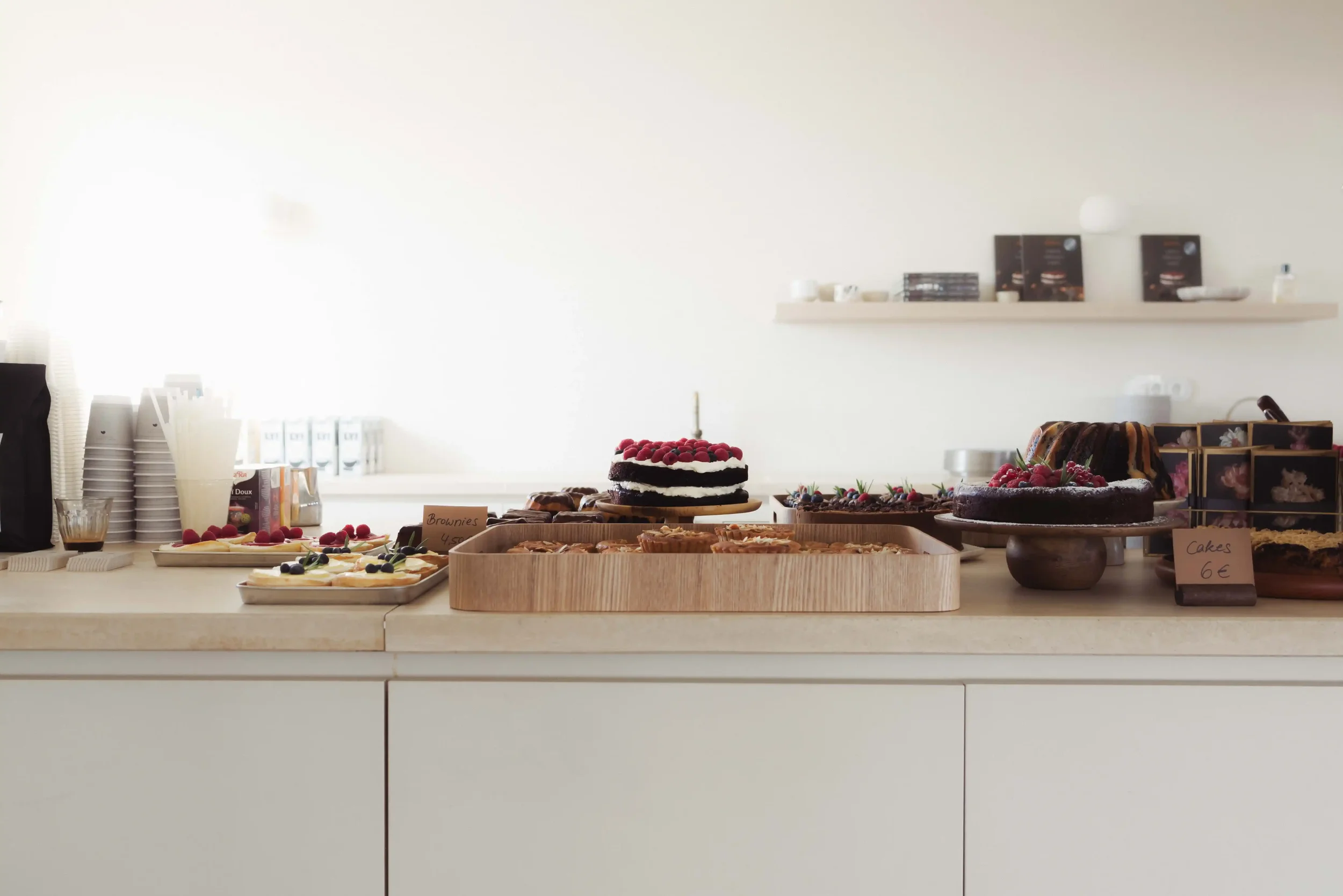 Freshly baked cakes displayed for catering and bakery pop-up in Berlin