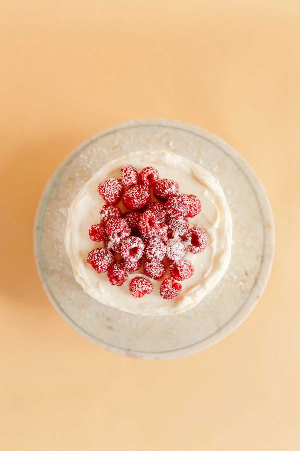 bouquet-cake-raspberries-dilekerei-berlin.jpg