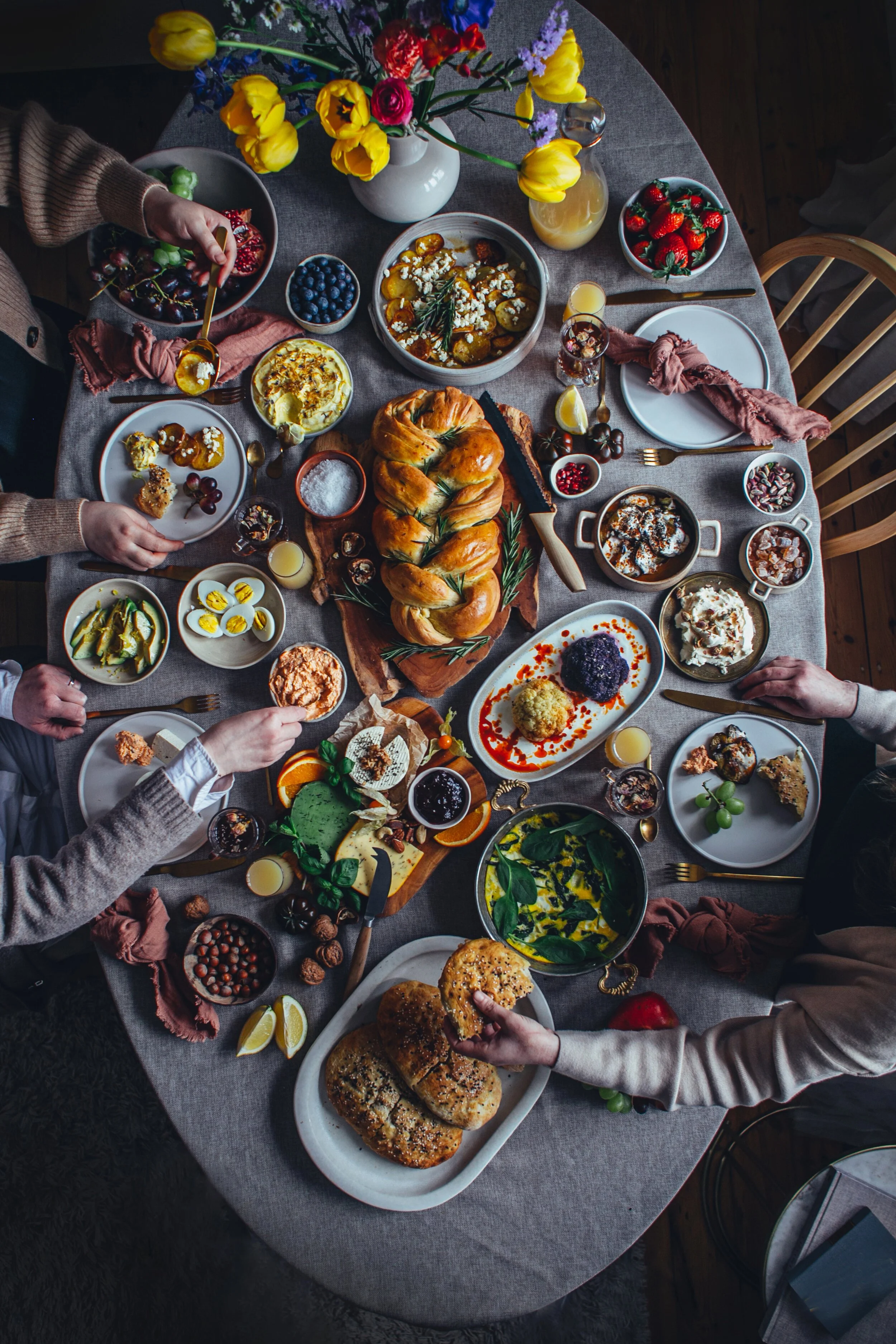 Garlic rosemary challah bread & saffron yogurt dip for ischta