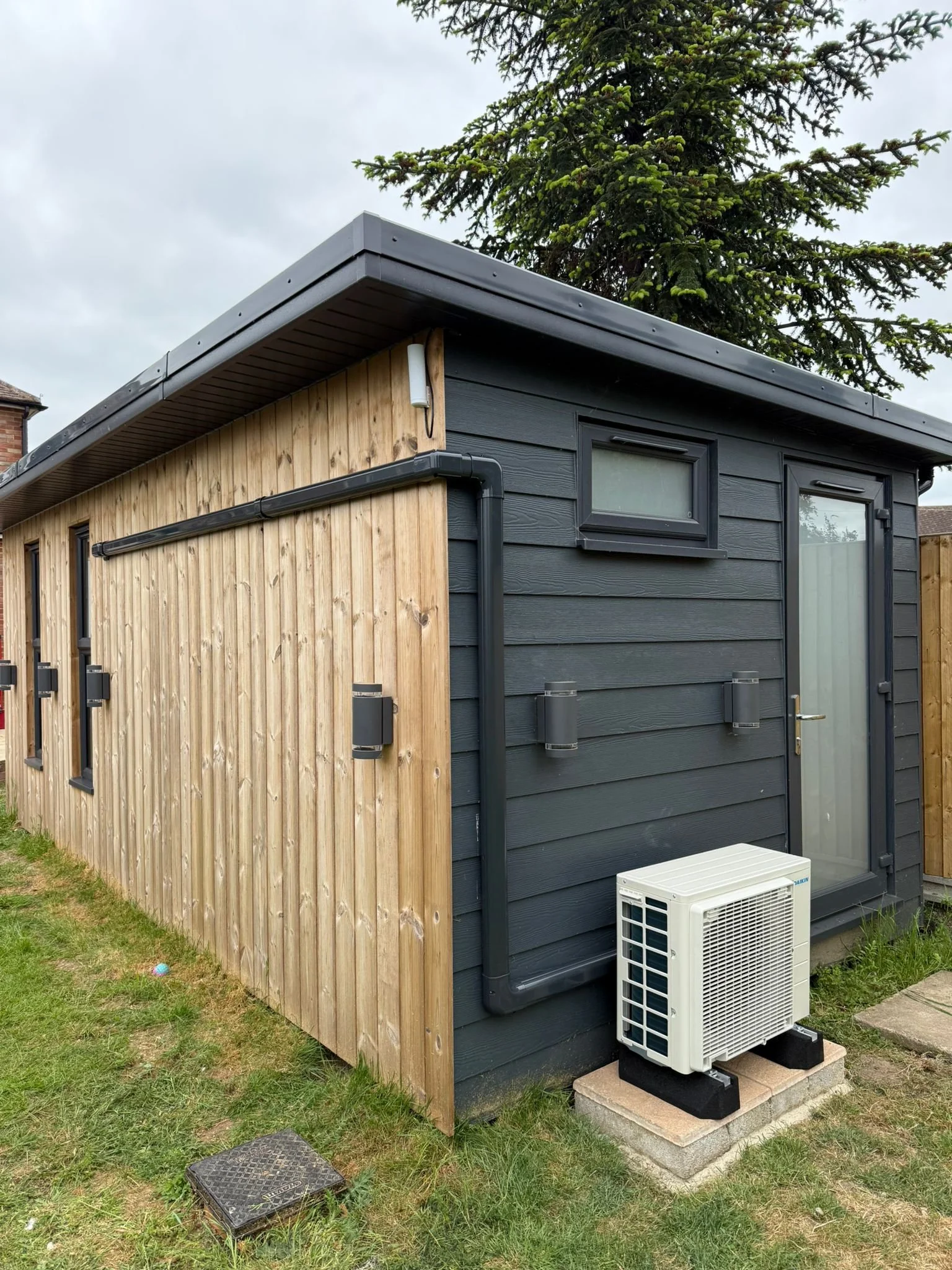 Daikin condenser and Inaba Denko trunking