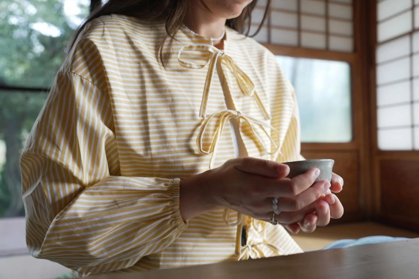 La ciotola &egrave; piccola,
ma dentro ci passa il mondo 🍵

📷 by @patriickconsolini 
wearing @damastudio.official dreamy set 💛