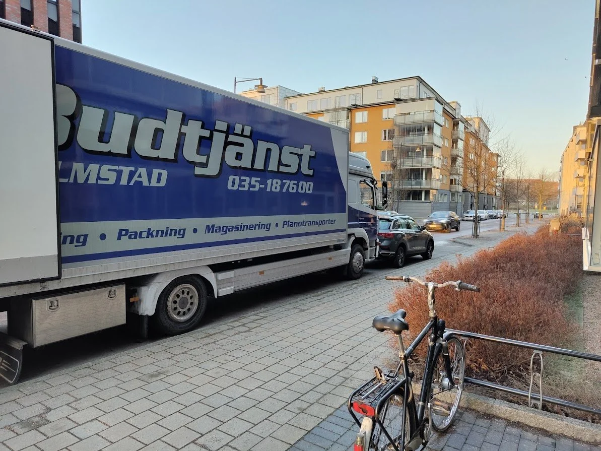 Vad kostar en flytt? – Komplett prisguide för Halmstad, Laholm, Falkenberg, Båstad &amp; Hyltebruk