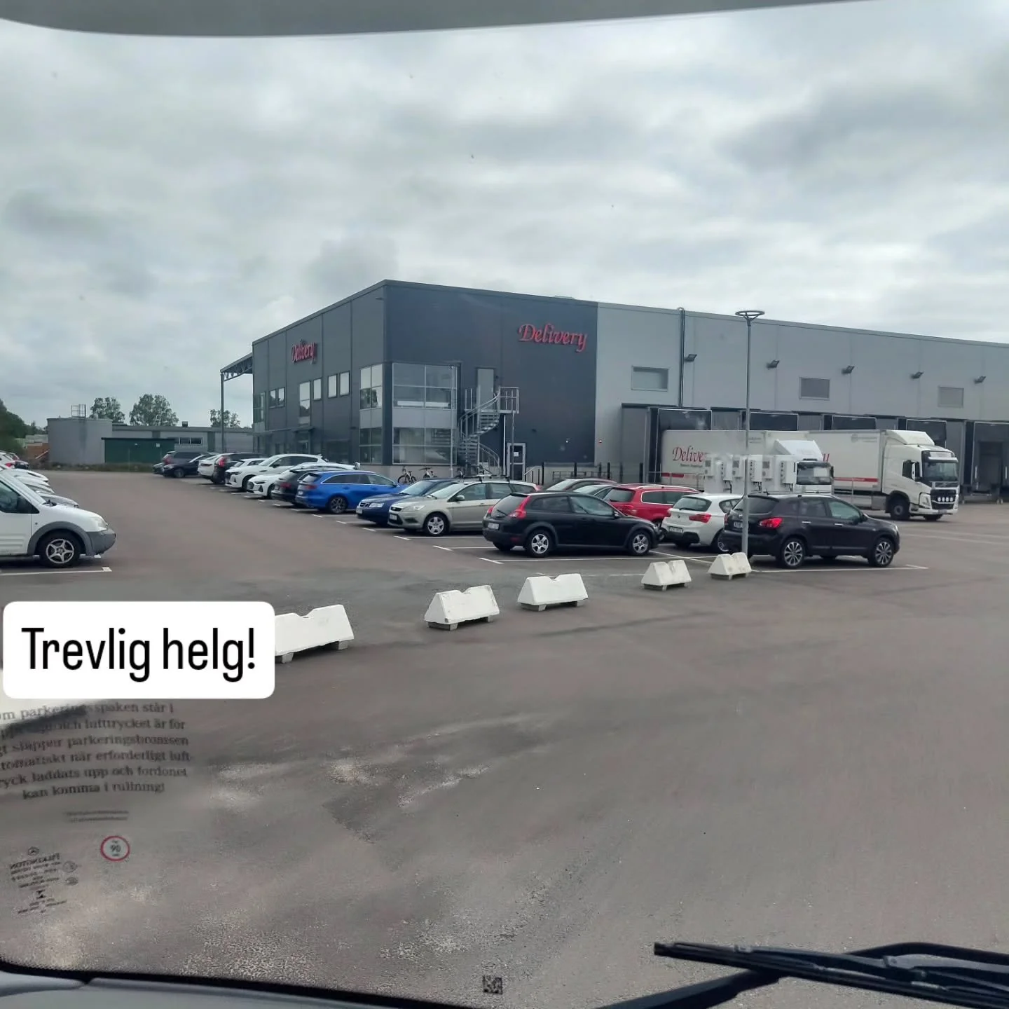 Vi avslutar en fullbokad vecka med distribution f&ouml;r DSV.
Halmstad, Laholm. Sol ☀️ och v&auml;rme!

M&aring;nga flyttar blev det &auml;ven denna veckan!
Norrland, Halland, Halmstad, Varberg, Laholm, Sk&aring;ne och Bj&auml;rehalv&ouml;n 

Trevlig