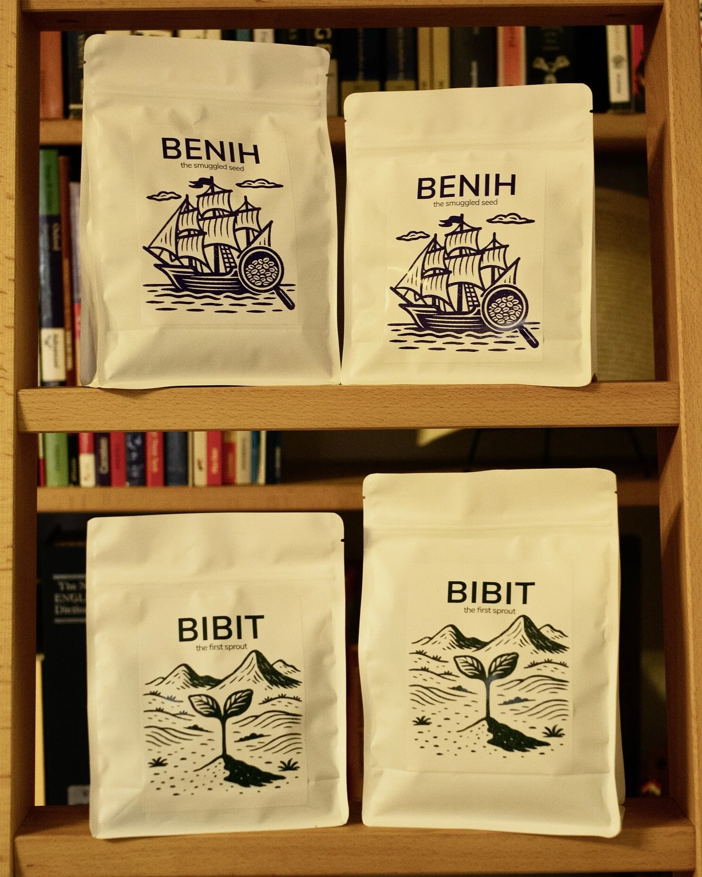 Five more days to buy our first batch of BENIH and BIBIT with the discount code: KOPIKURA10! Available in 500g and 250g packages. Don&rsquo;t forget to #drinkslow 👊🏻✨
