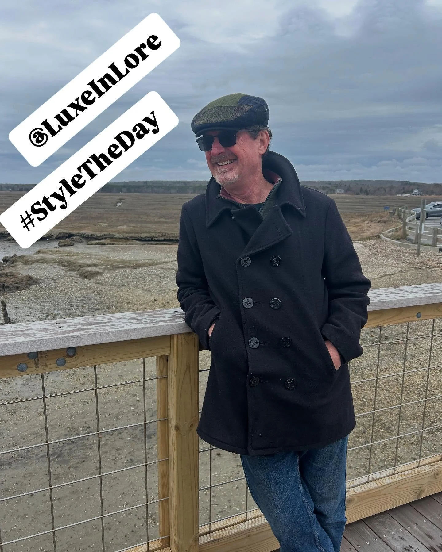 We spotted this Mucros Weavers 
Trinity Patch Cap on Cape Cod today ✨ ☘️

Handsome, classic, quilted, and cozy, this piece is absolutely perfect to finish any gents&rsquo; look three seasons a year. 👏🏻 

We found it at the @sandwichcapecod @sandwic